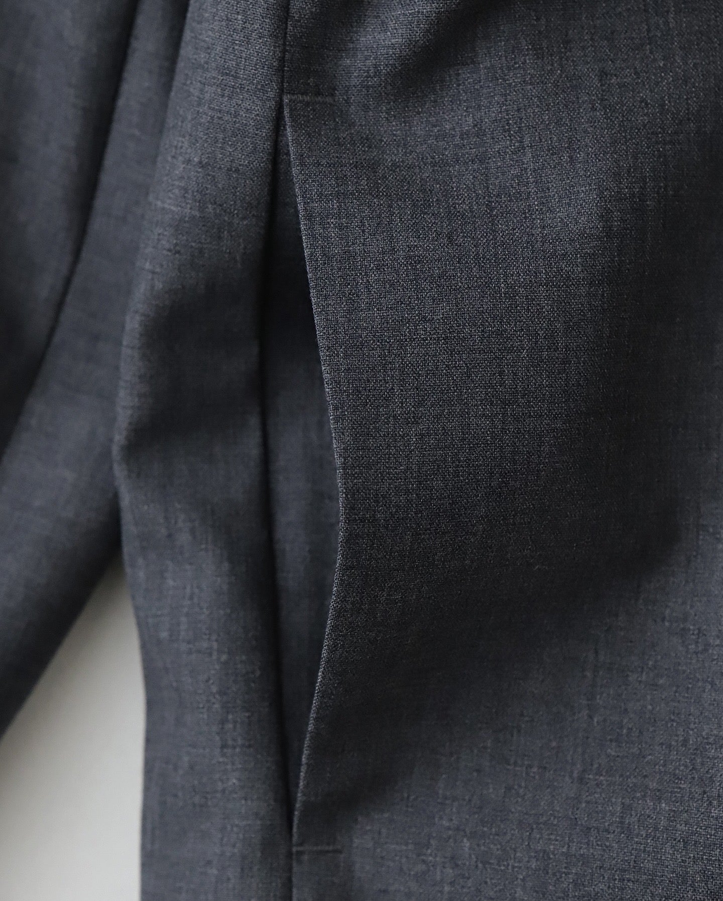WOOL TROPICAL TAILORED JACKET