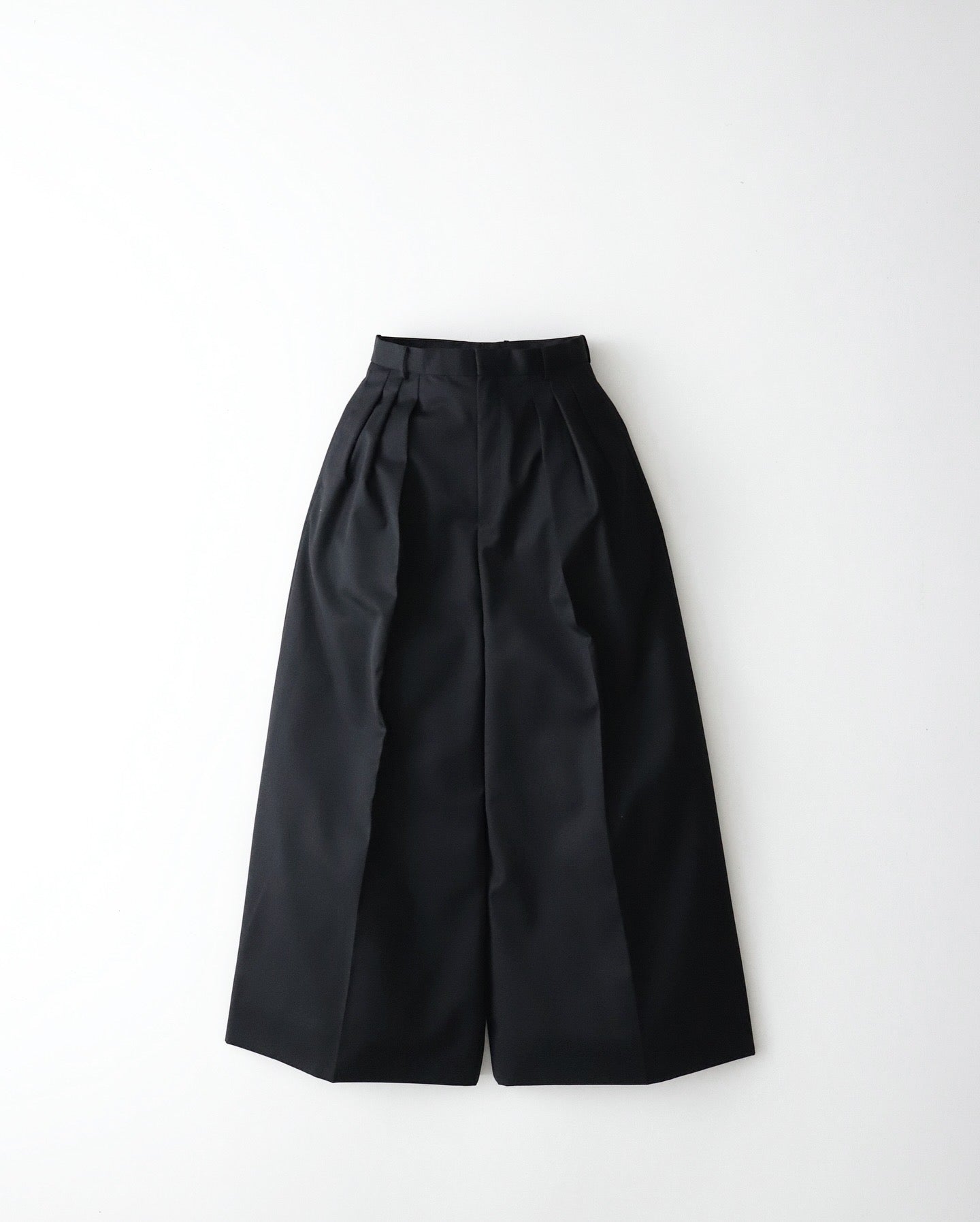 COMPACT WOOL 3TUCKED WIDE PANTS（WOMEN）