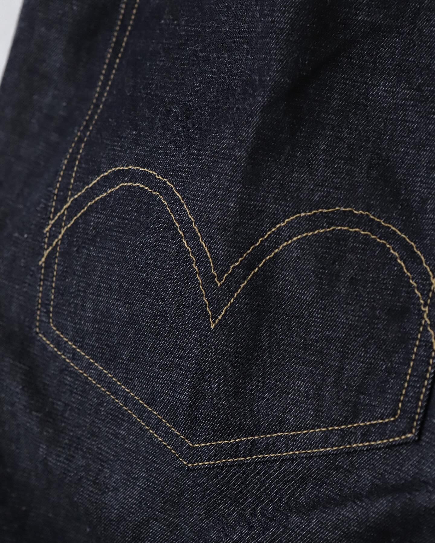 LEVI’S LOT20905 CUSTOMIZED DENIM PANTS