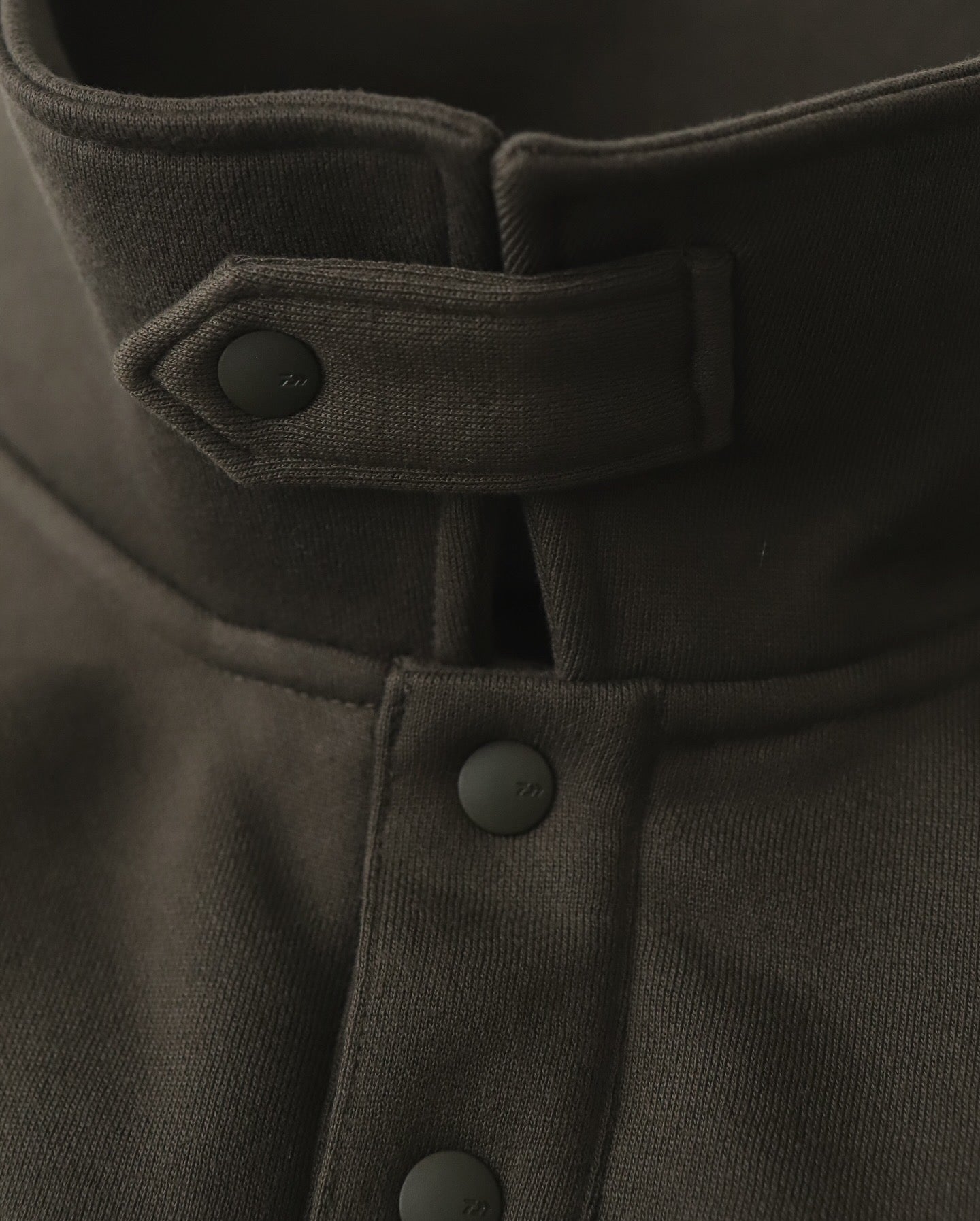 TECH SWEAT SNAP PULLOVER