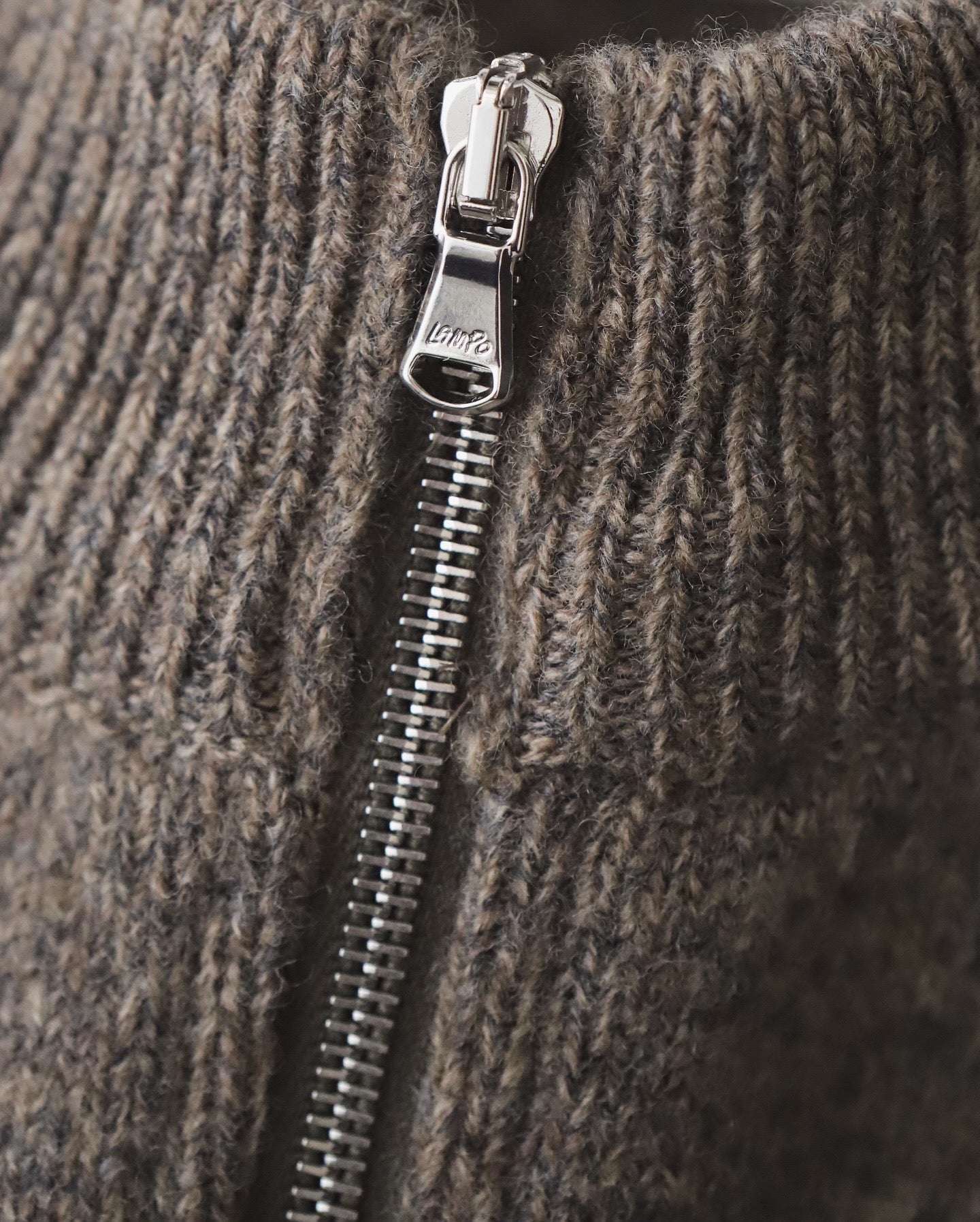 ZIP CREW NECK CARDIGAN｜LAMS WOOL PLAIN KNITTED