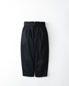 PLEATED BARREL LEG TROUSERS