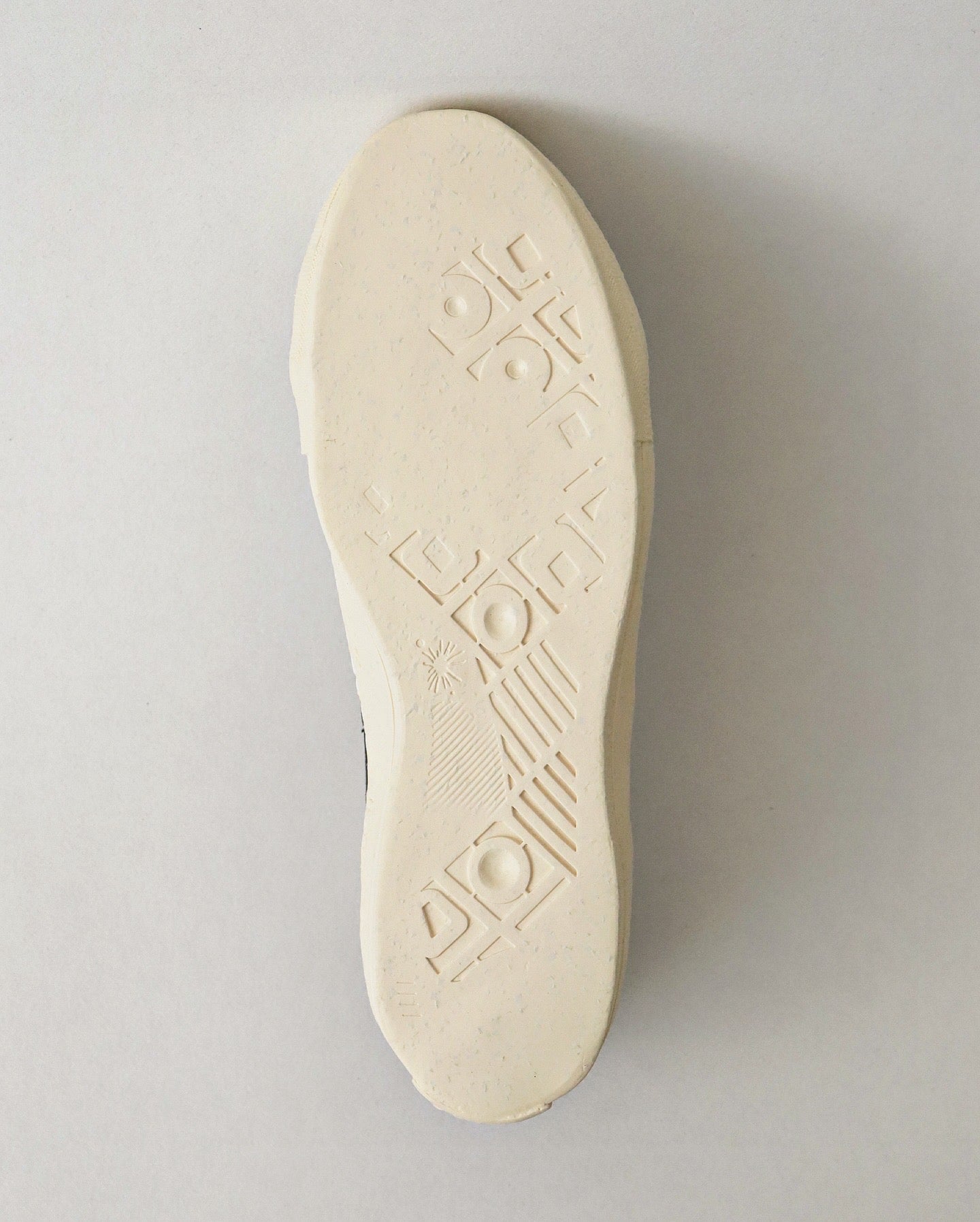 TRENT CANVAS LOW-TOP SNEAKERS
