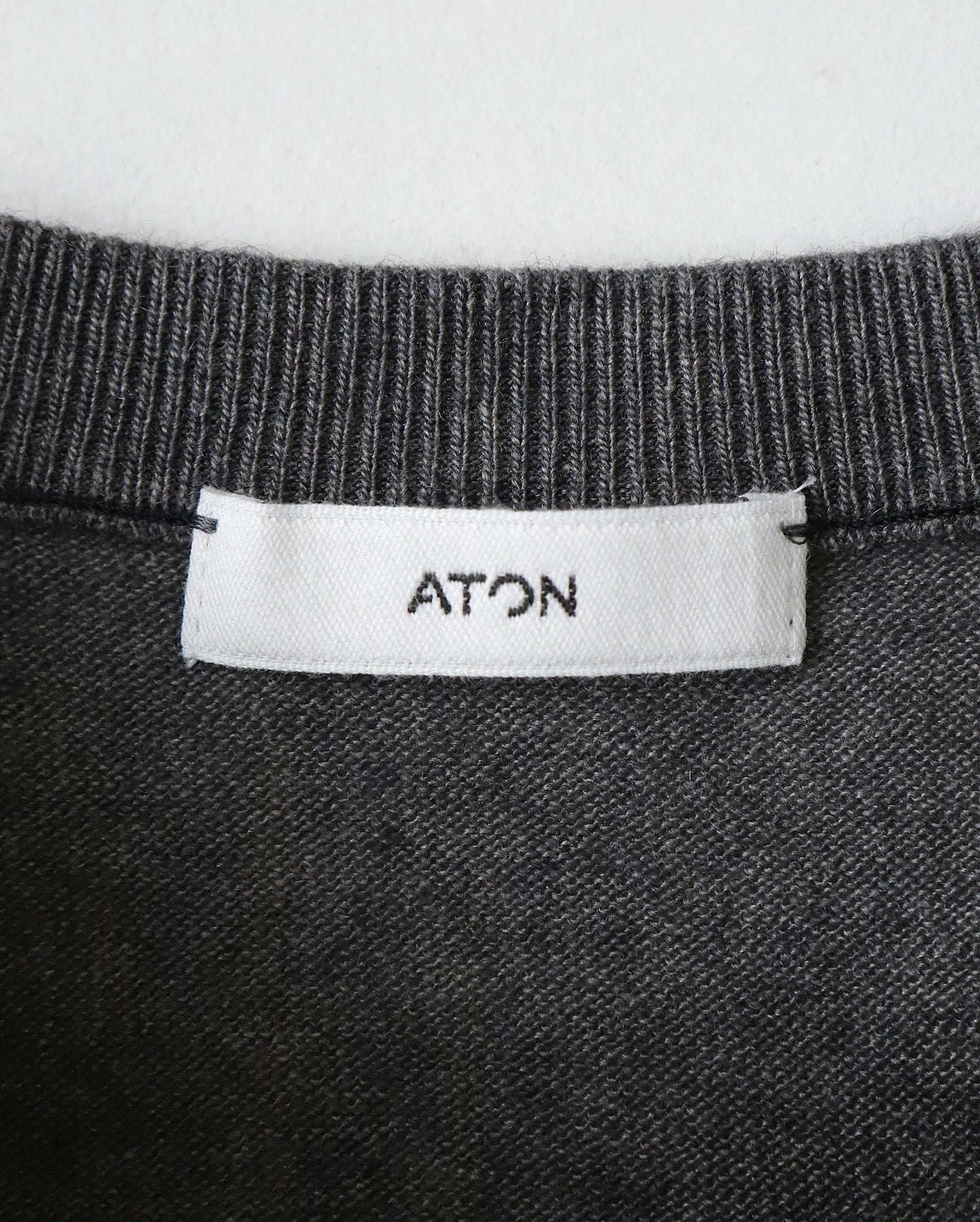 GARMENT DYED CASHMERE SILK CREWNECK CARDIGAN（WOMEN）