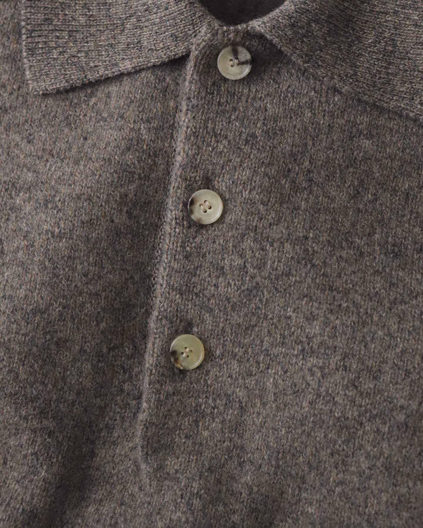 SADDLE SLEEVE POLO｜LAMS WOOL PLAIN KNITTED