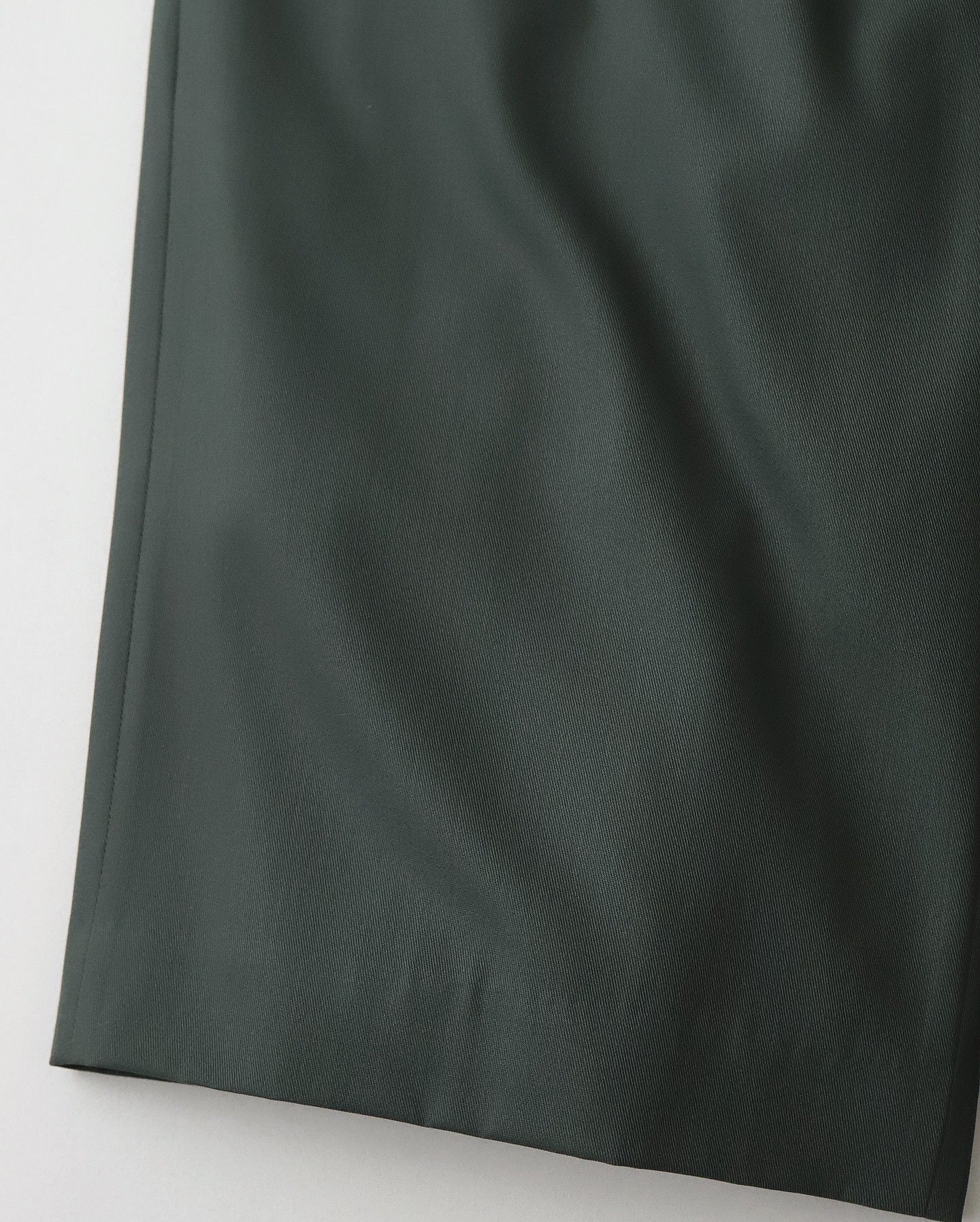 TECHNO WOOL NYLON TWO TUCK WIDE PANTS（WOMEN）