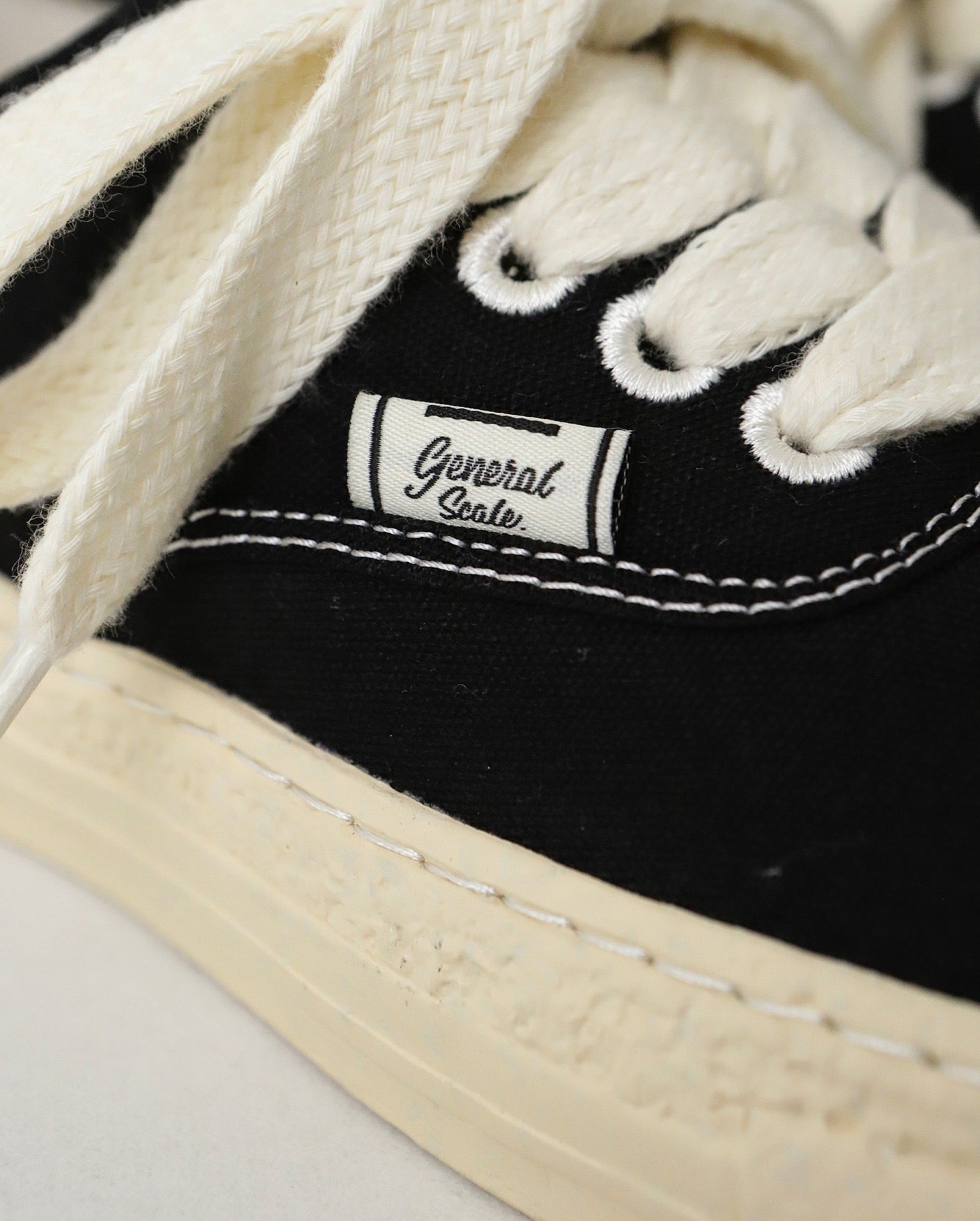 COLORADO CANVAS LOW-TOP SNEAKERS