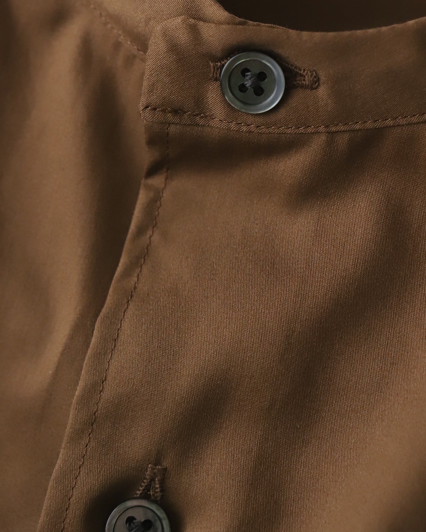 SILICON POPLIN OVERSIZED BAND COLLAR SHIRT