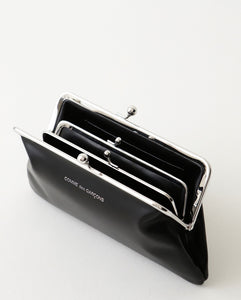 KISS CLASP MEDIUM