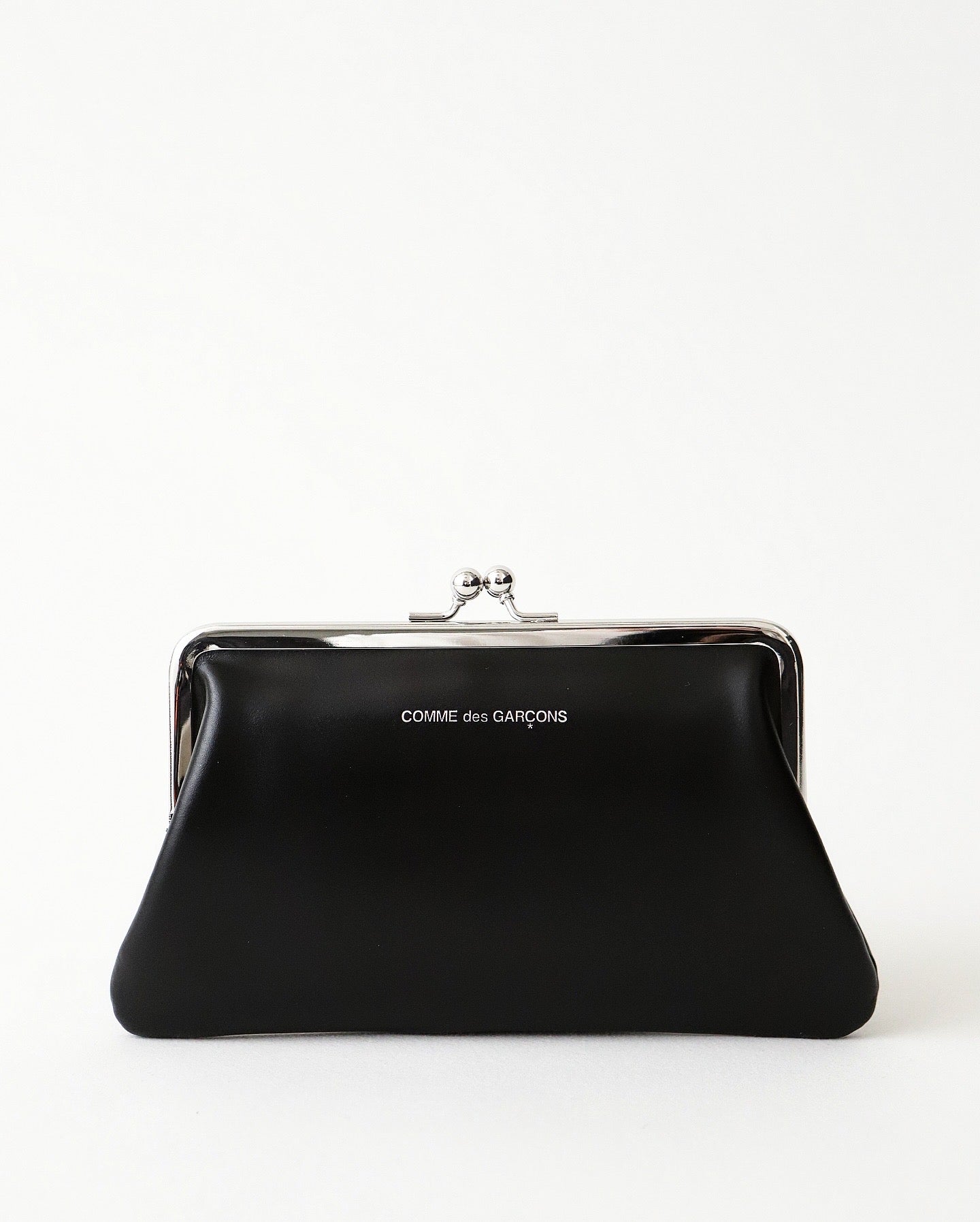 KISS CLASP MEDIUM