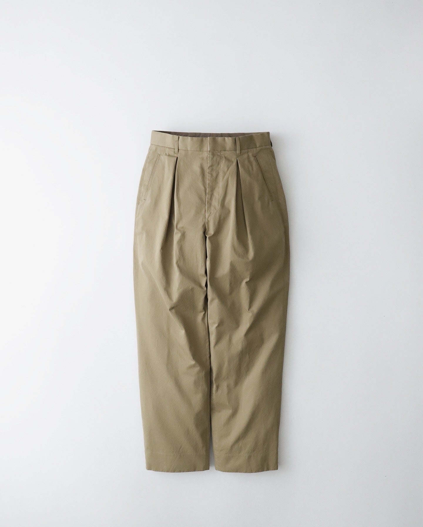 The CLASIK INVERTED PLEATS TROUSER｜BRISBANE MOSS SHAKESPEARE