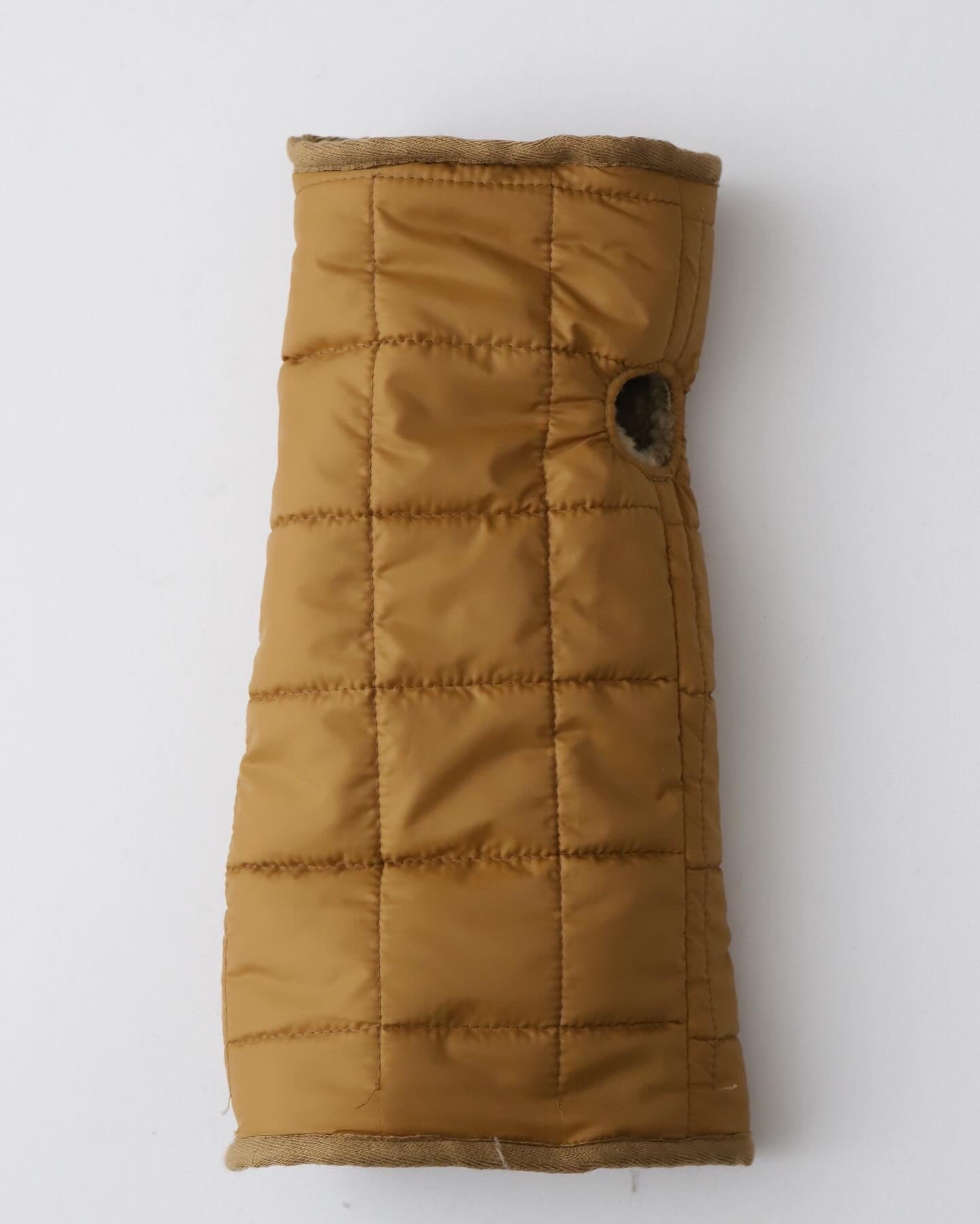 BOA QUILT HAND WARMER CAMEL REVERSIBLE