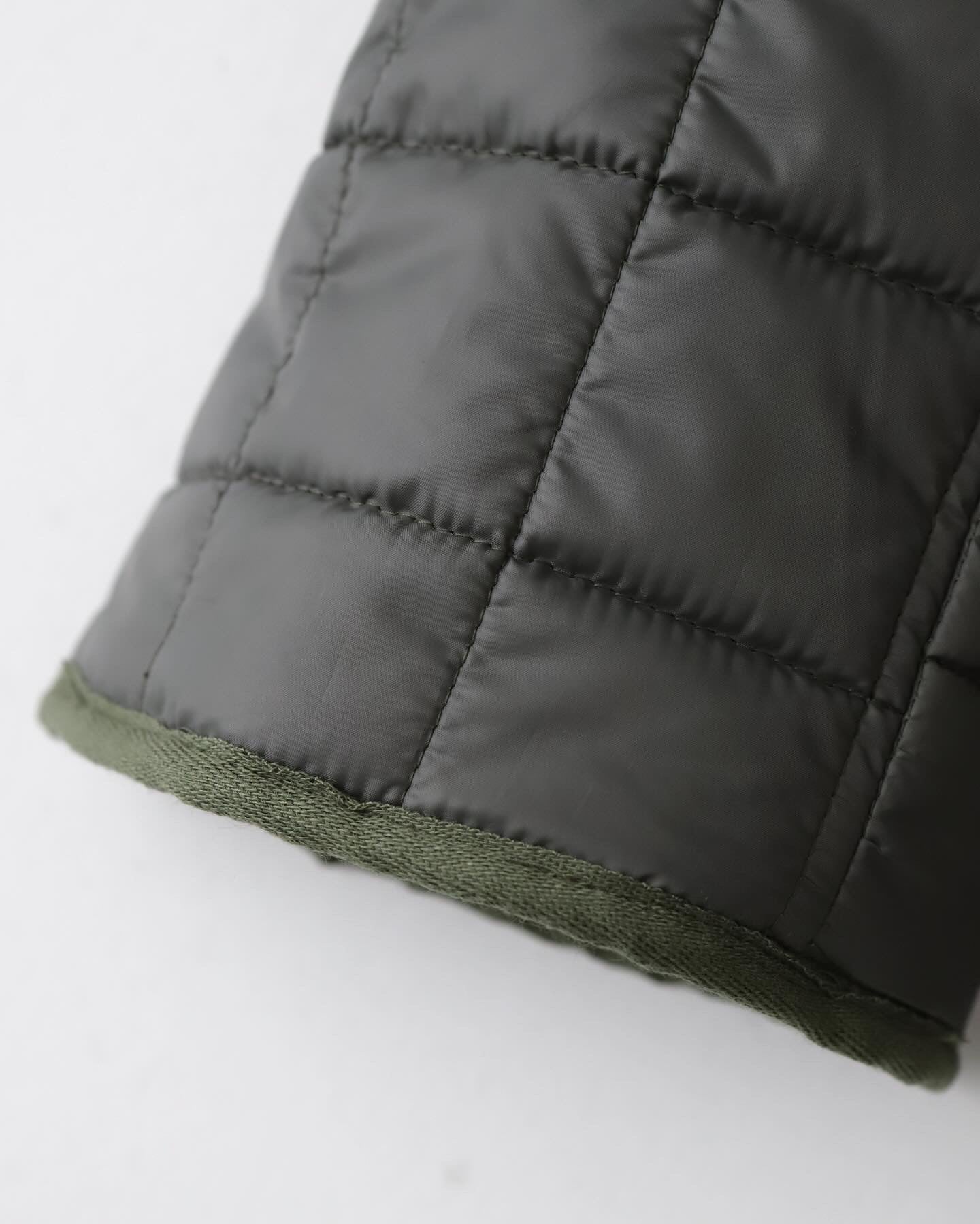 BOA QUILT HAND WARMER ARMY GREEN REVERSIBLE