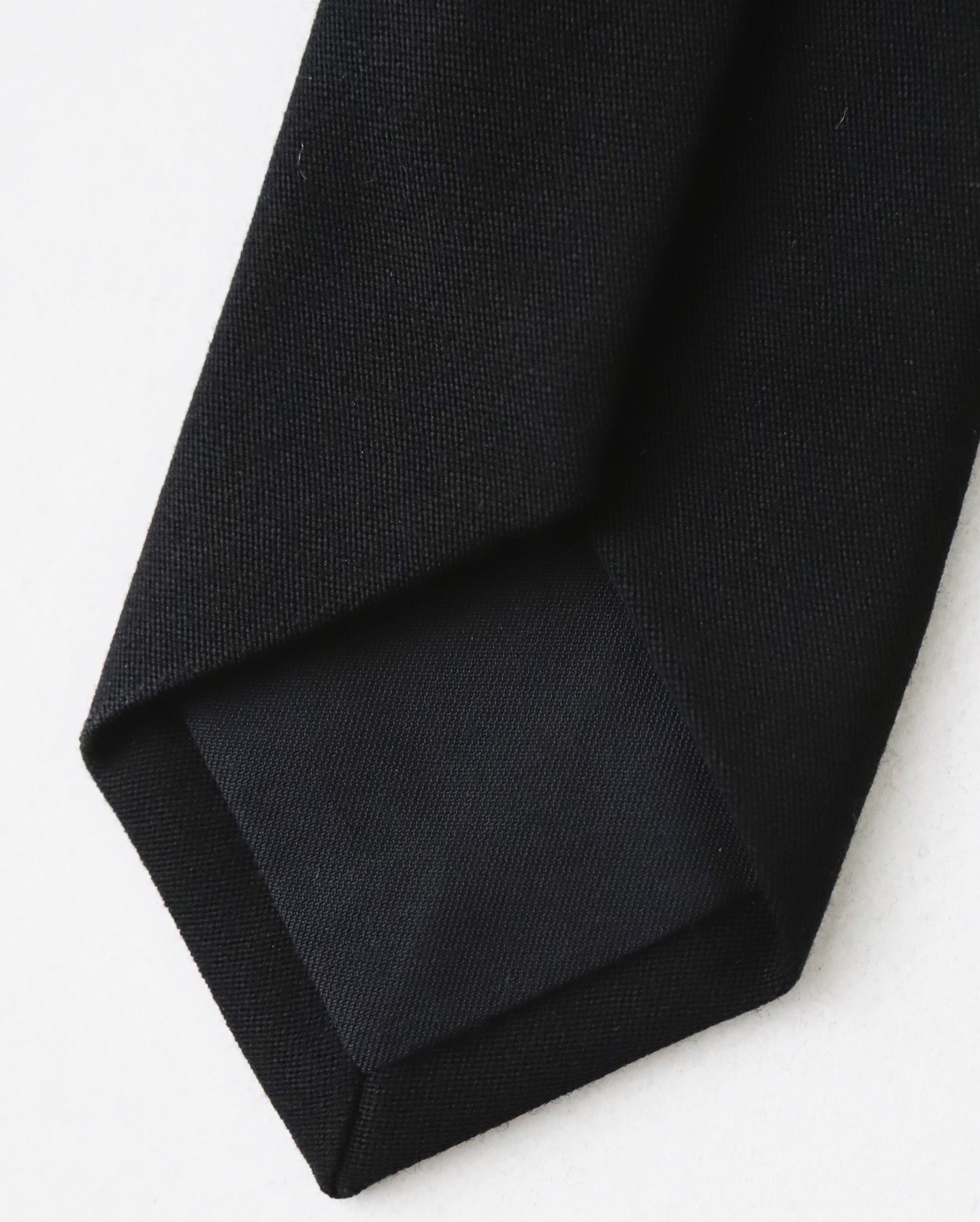 Graphpaper Wool Doeskin Necktie ブラック Graphpaper WOOL DOESKIN NECKTIE – NCNR ONLINE STORE
