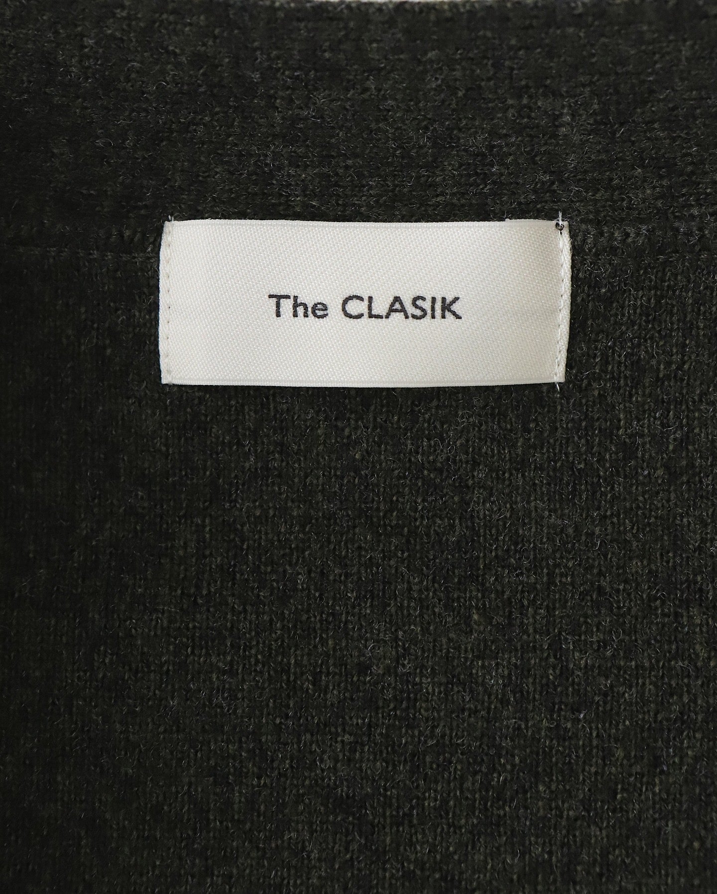 V-NECK CARDIGAN｜LAMS WOOL INTERLOCK KNITTED