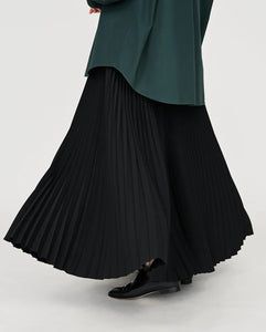 SATIN PLEATS SKIRT（WOMEN）