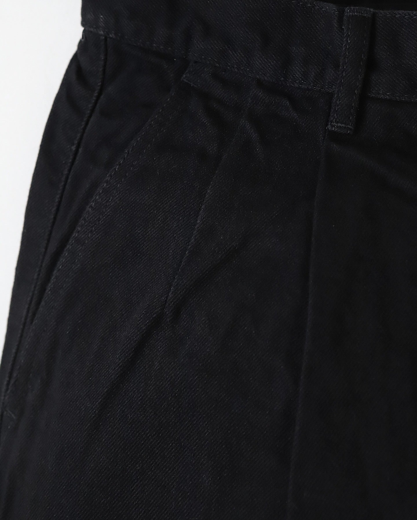 SELVAGE DENIM TWO TUCK PANTS