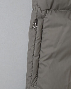 UNLIKELY SIMPLE DOWN VEST