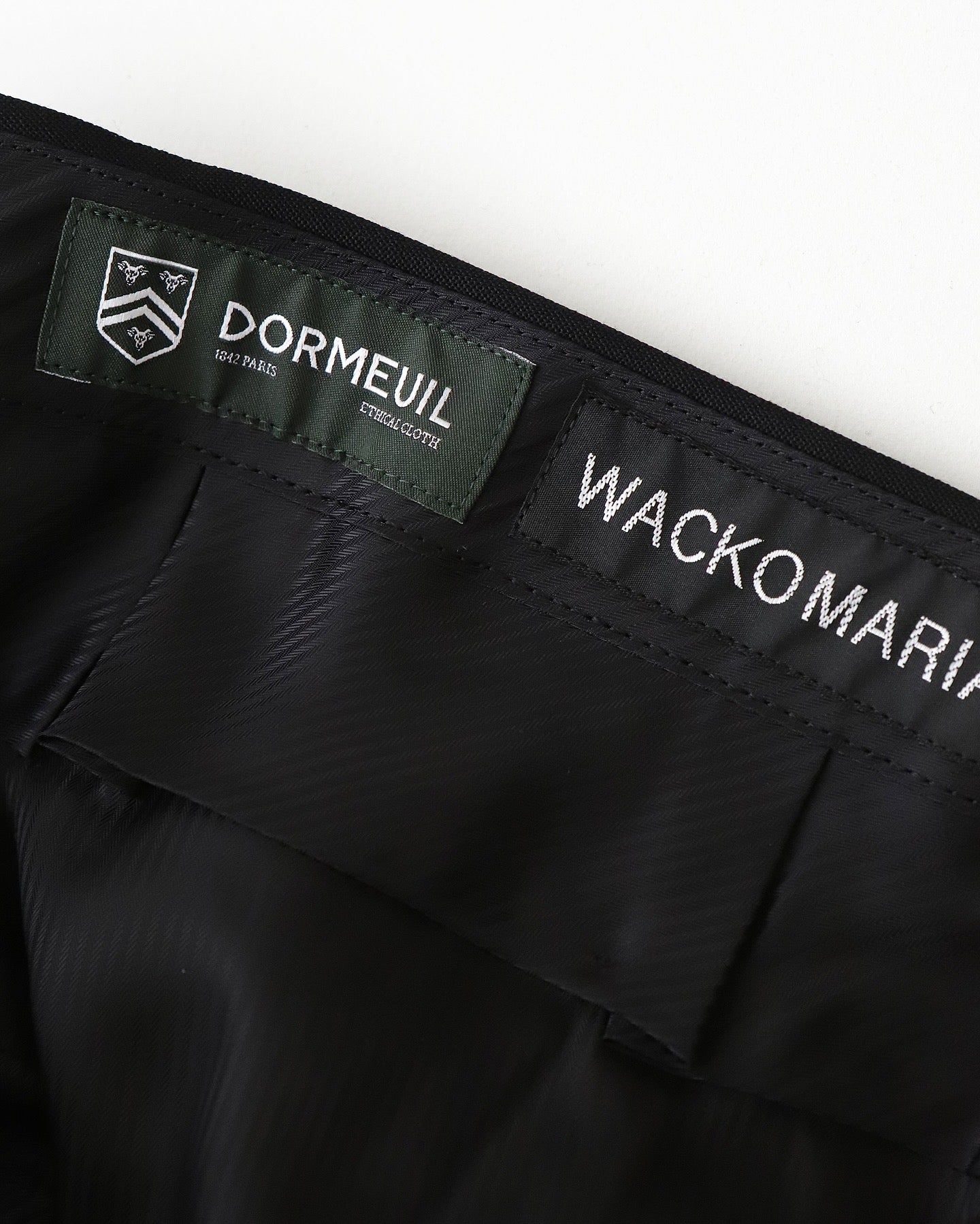 DOUBLE PLEATED SHORT TROUSERS / Dormeuil