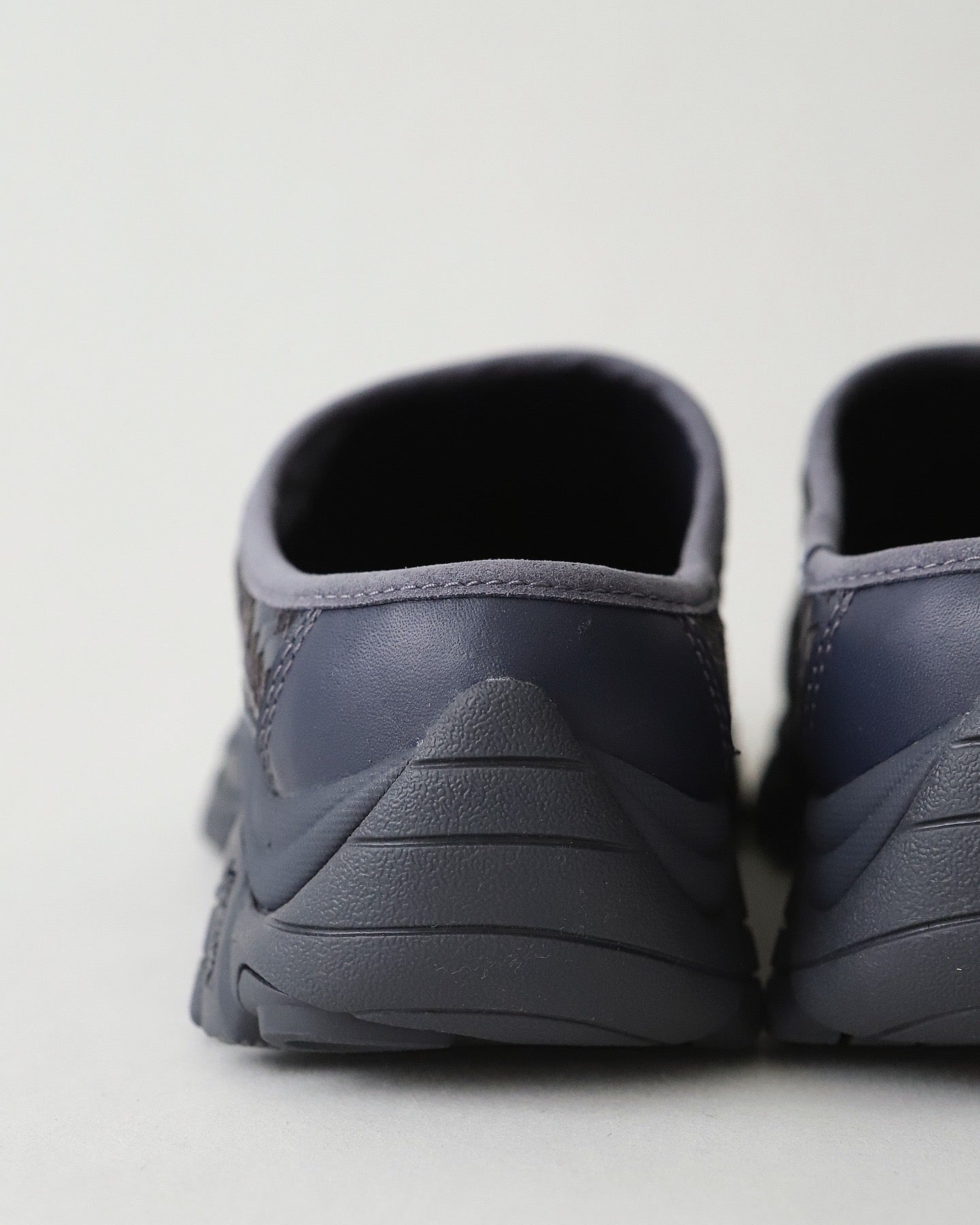 MOAB 2 LEATHER WOVEN 1TRL モアブ スライド Moab 2 Slide Leather Woven 1TRL in Black ~ Windthrow