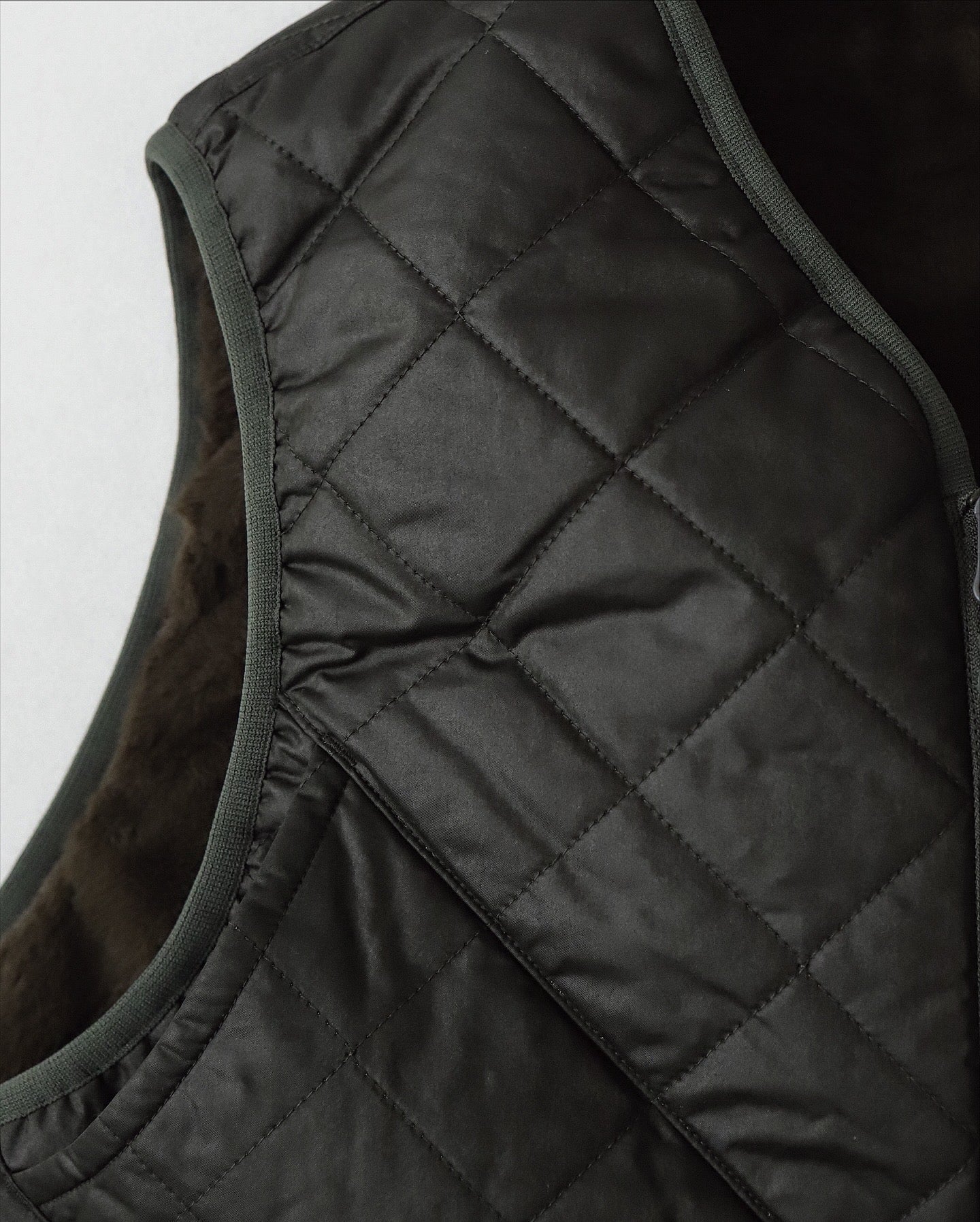 TECH REVERSIBLE BRITISH HUNTER FUR VEST