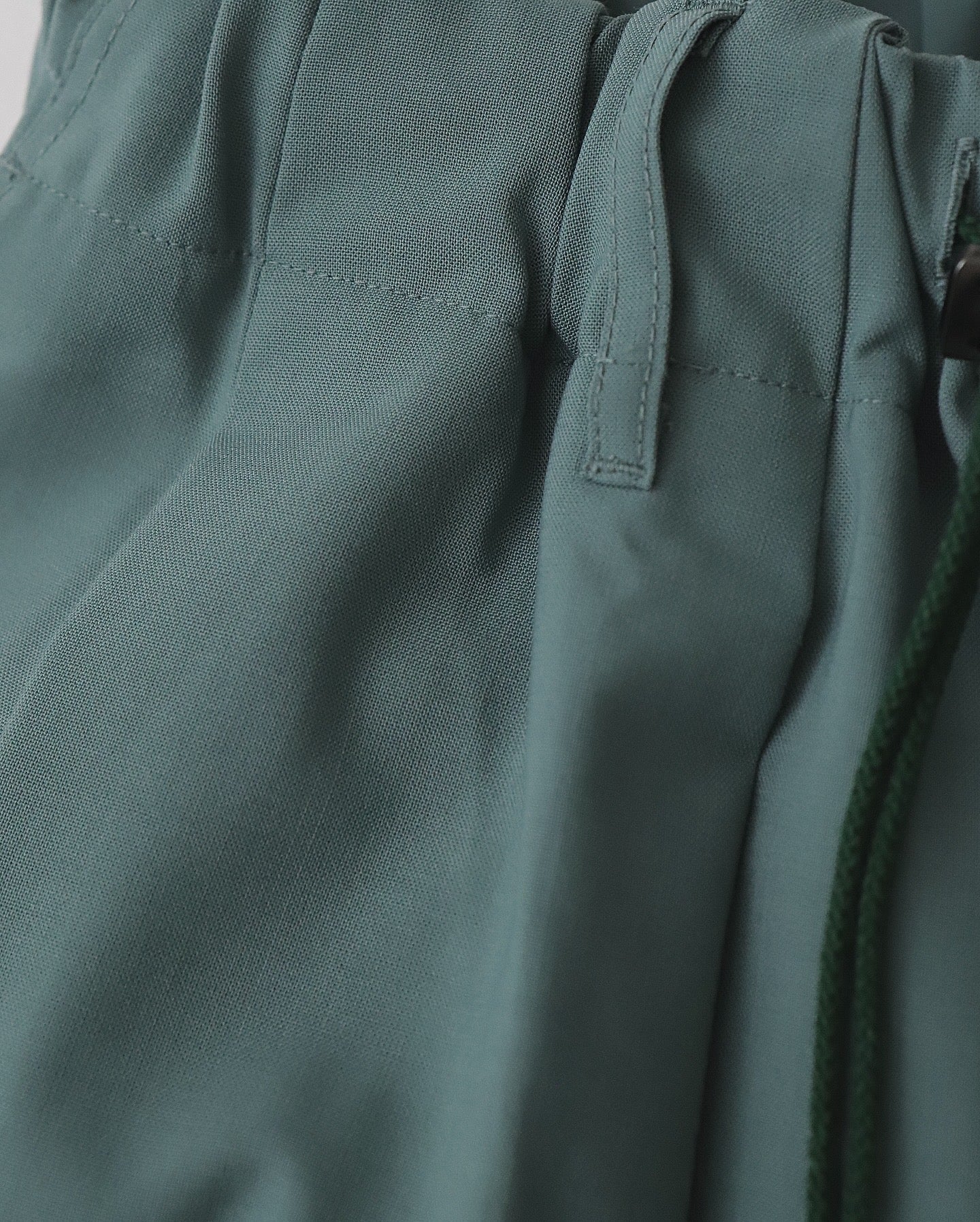 CIRCULAR PANTS MINT GREEN