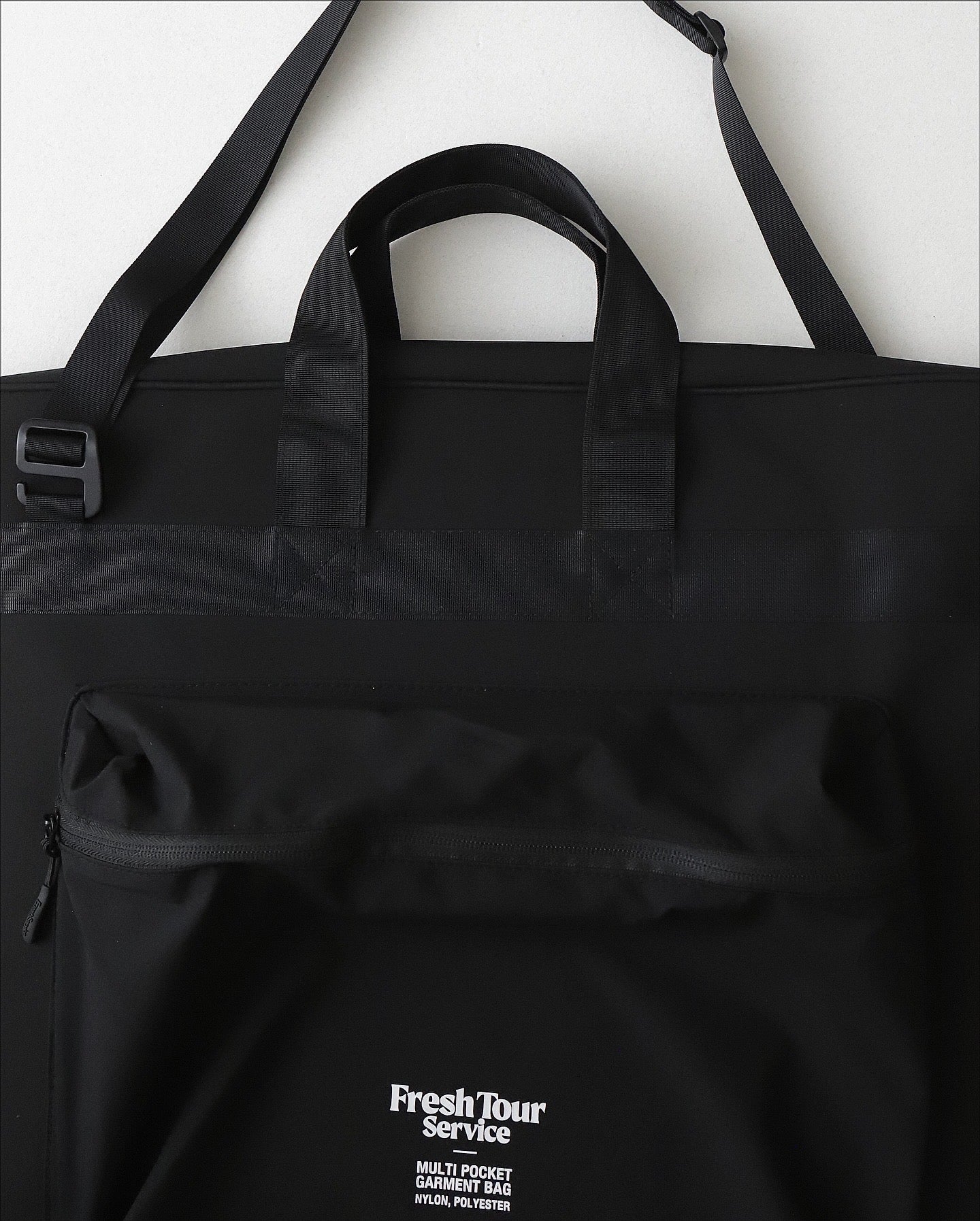MULTI POCKET GARMENT BAG