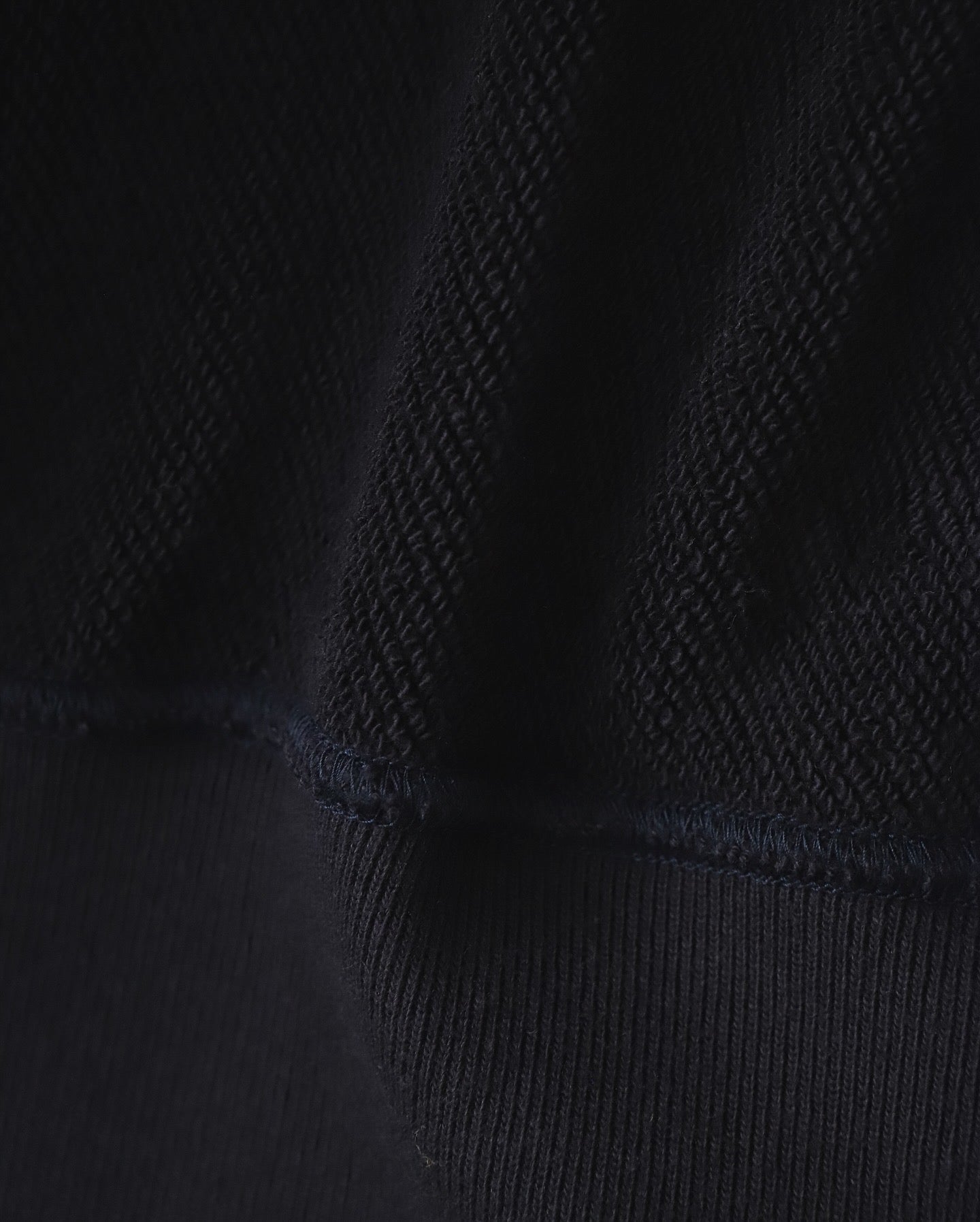 SWEAT SHIRT