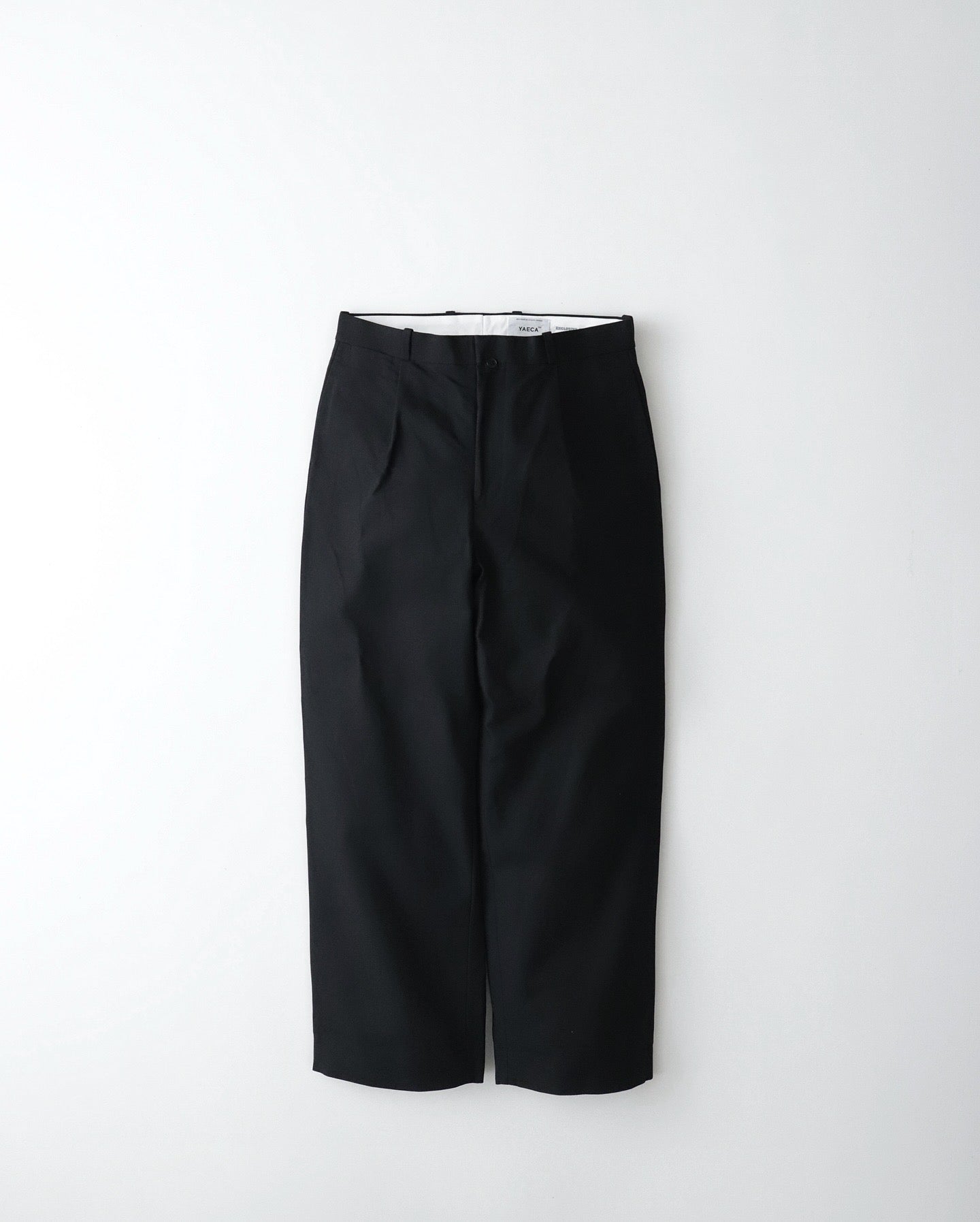 TUCK STRAIGHT TROUSERS