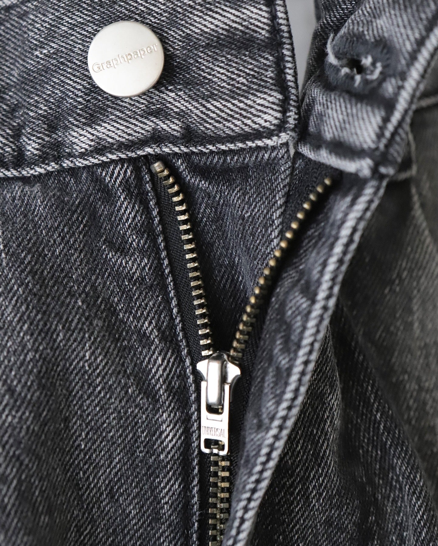 SELVAGE DENIM TWO TUCK TAPERED PANTS
