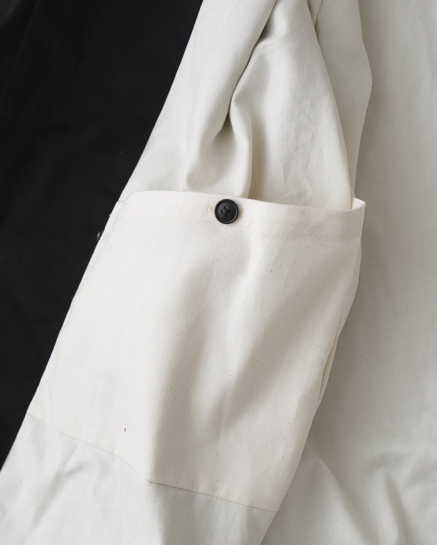 SHORT OVERCOAT OILED