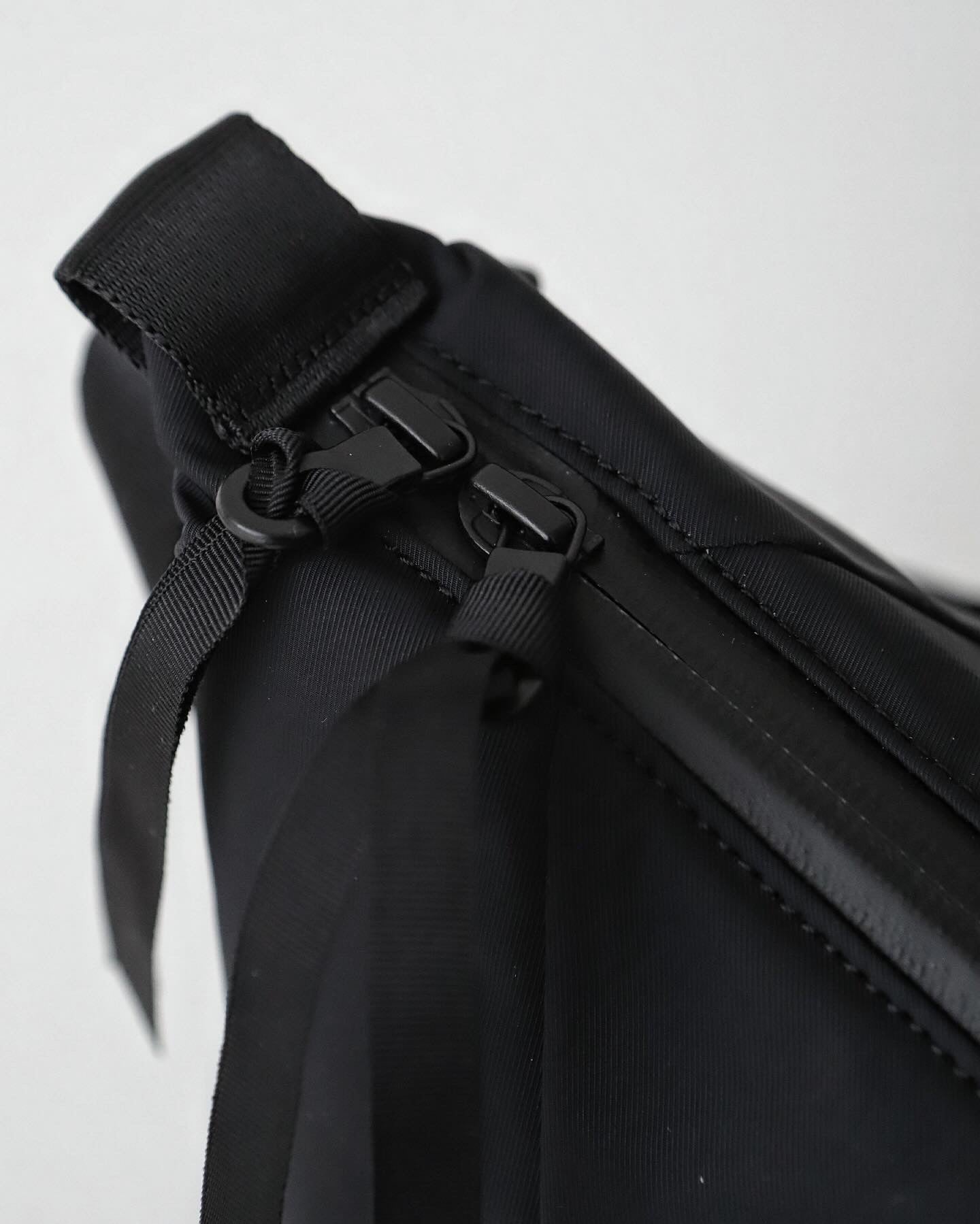 BLANKOF for Graphpaper｜LARGE CRESCENT BAG