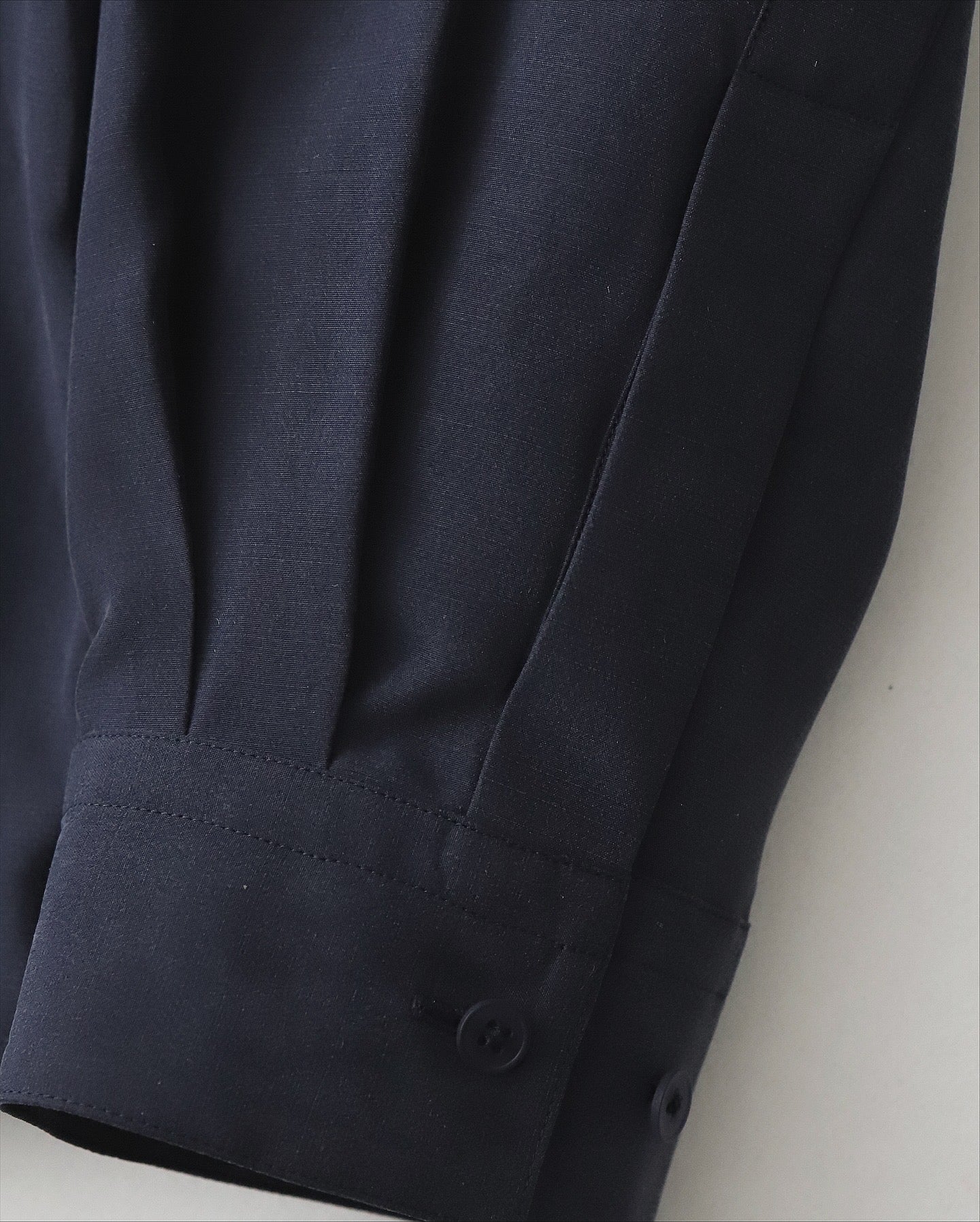 SILK SUEDE BUTTON DOWN SHIRT（WOMEN）