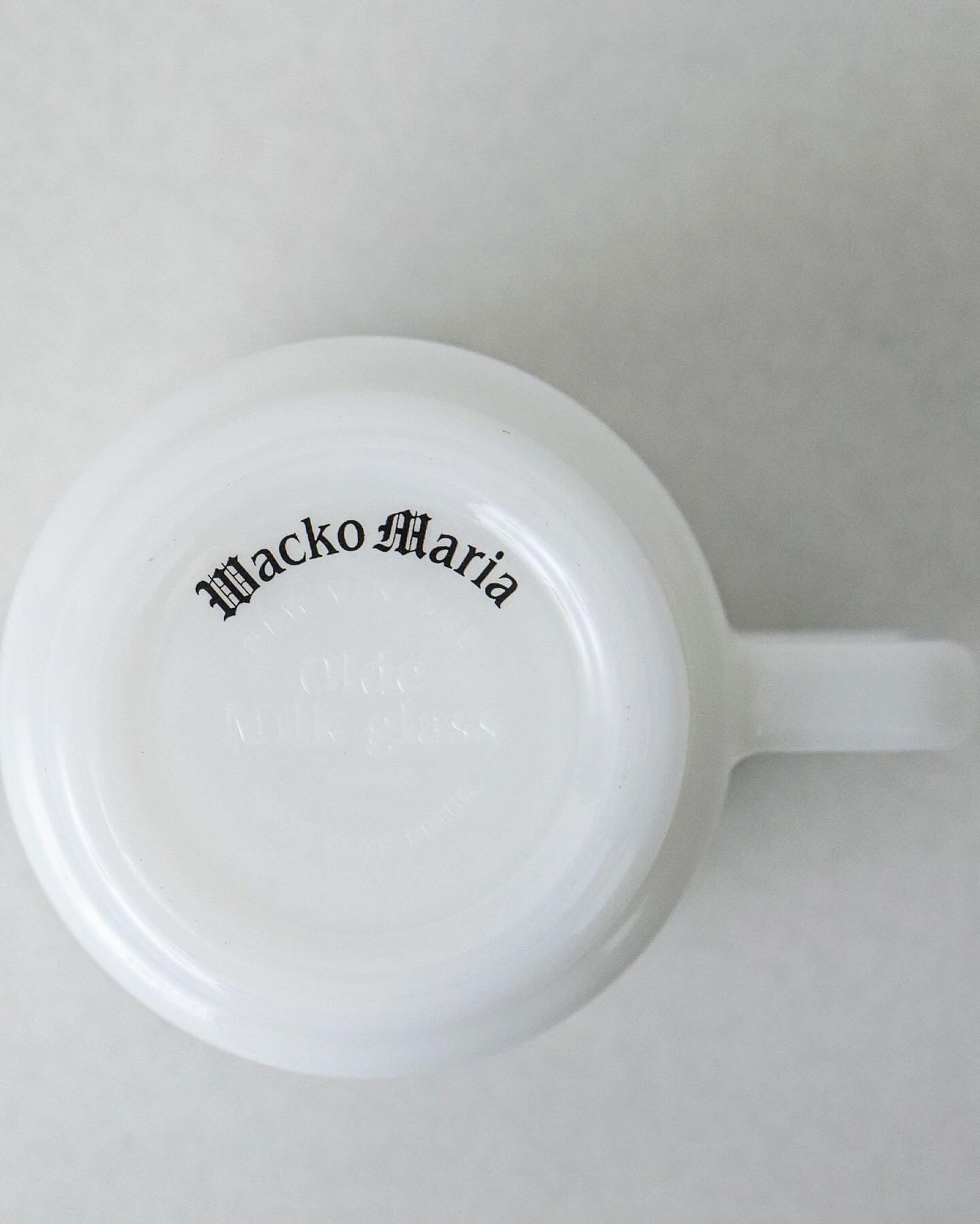 MILK GLASS MUG