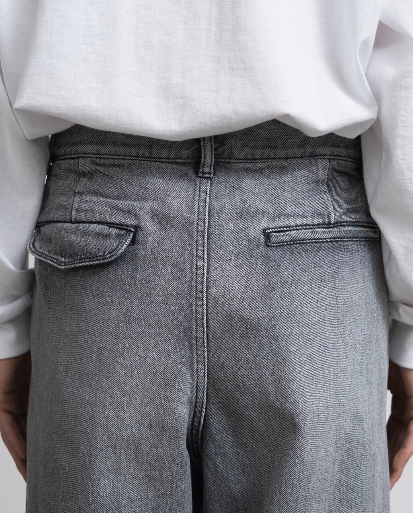 Graphpaper SELVAGE DENIM TWO TUCK PANTS – NCNR ONLINE STORE