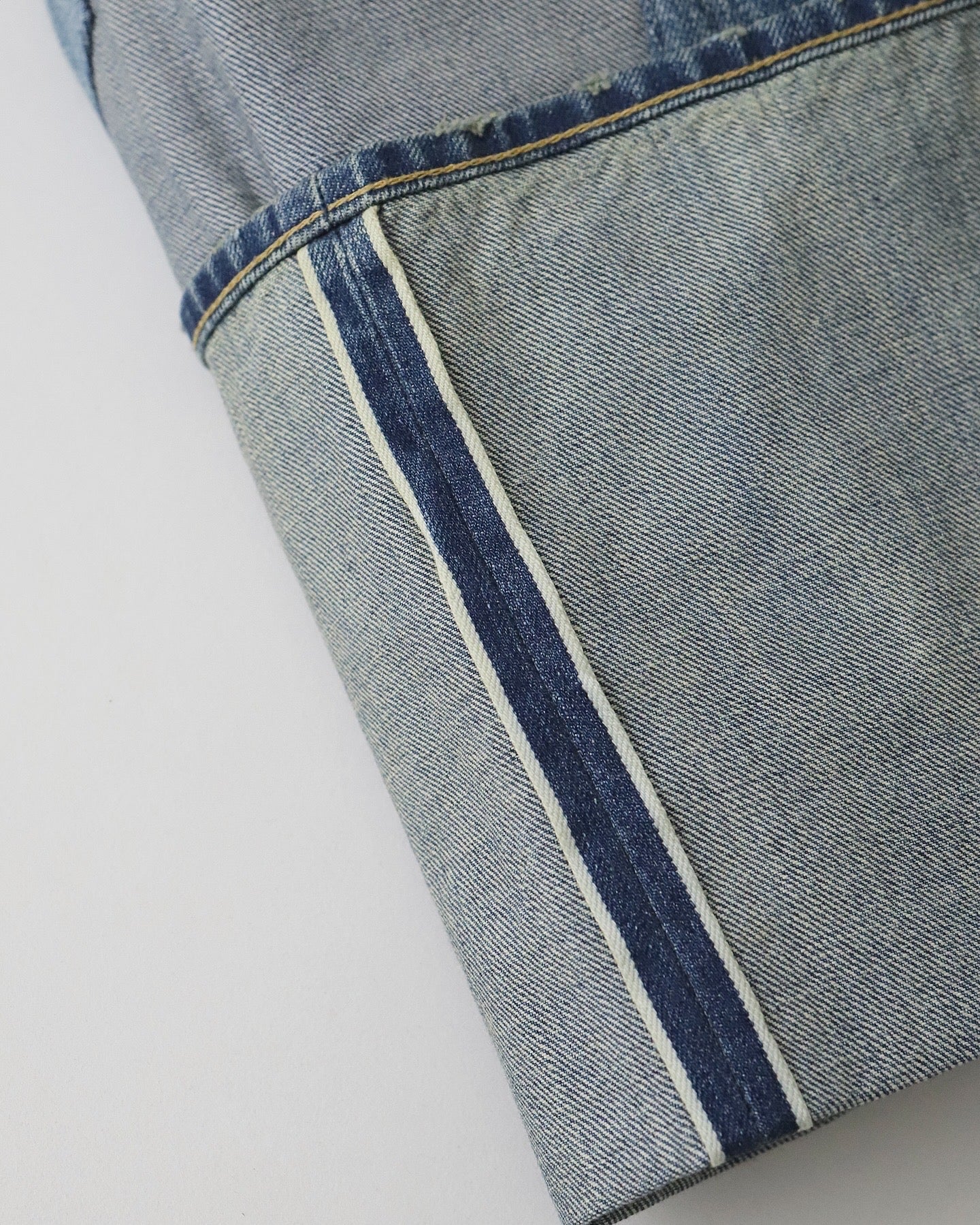 LEVI'S TURN-UP PATCH WORK DENIM PANTS