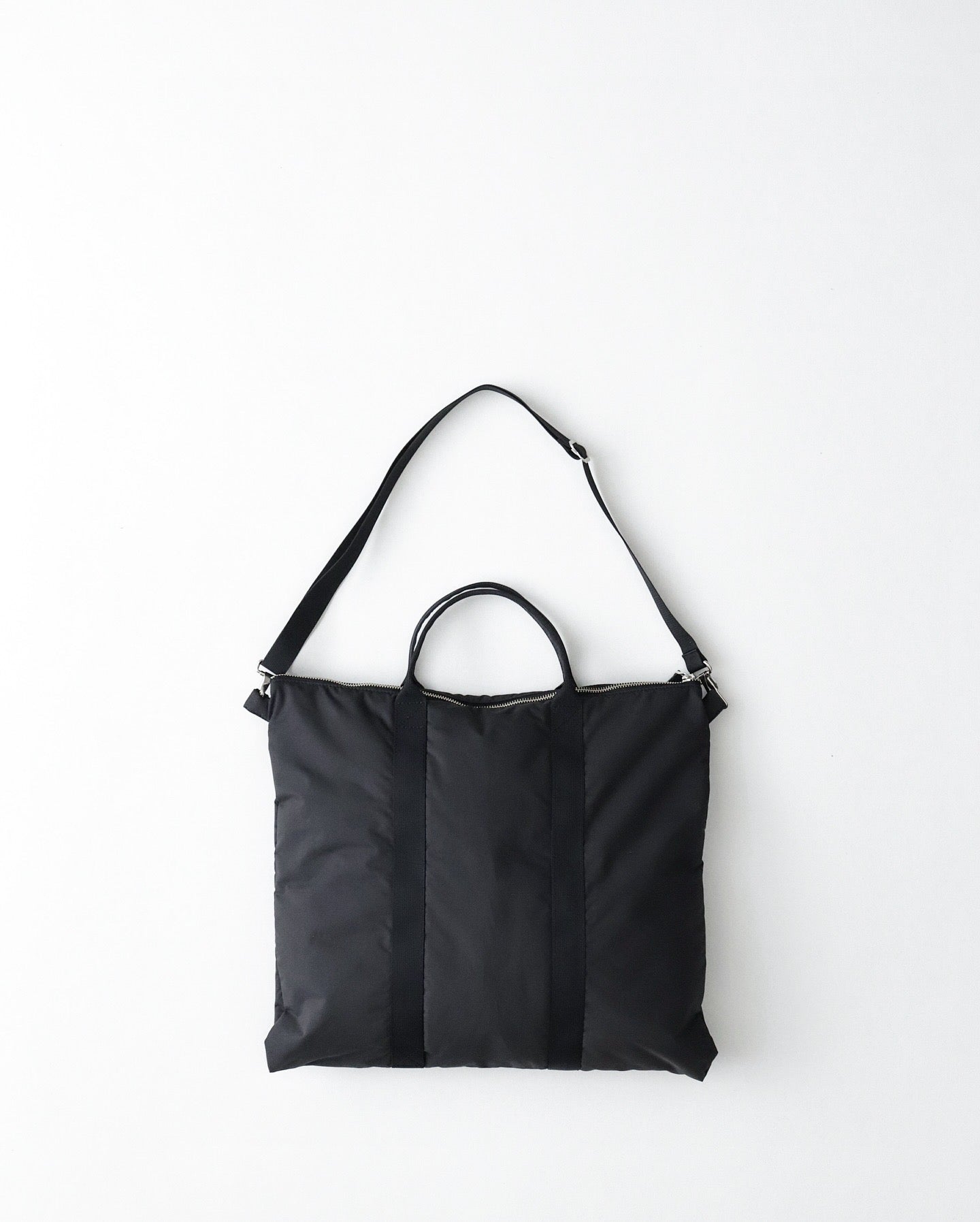 UNLIKELY ”MIL” HELMET BAG SQUARE