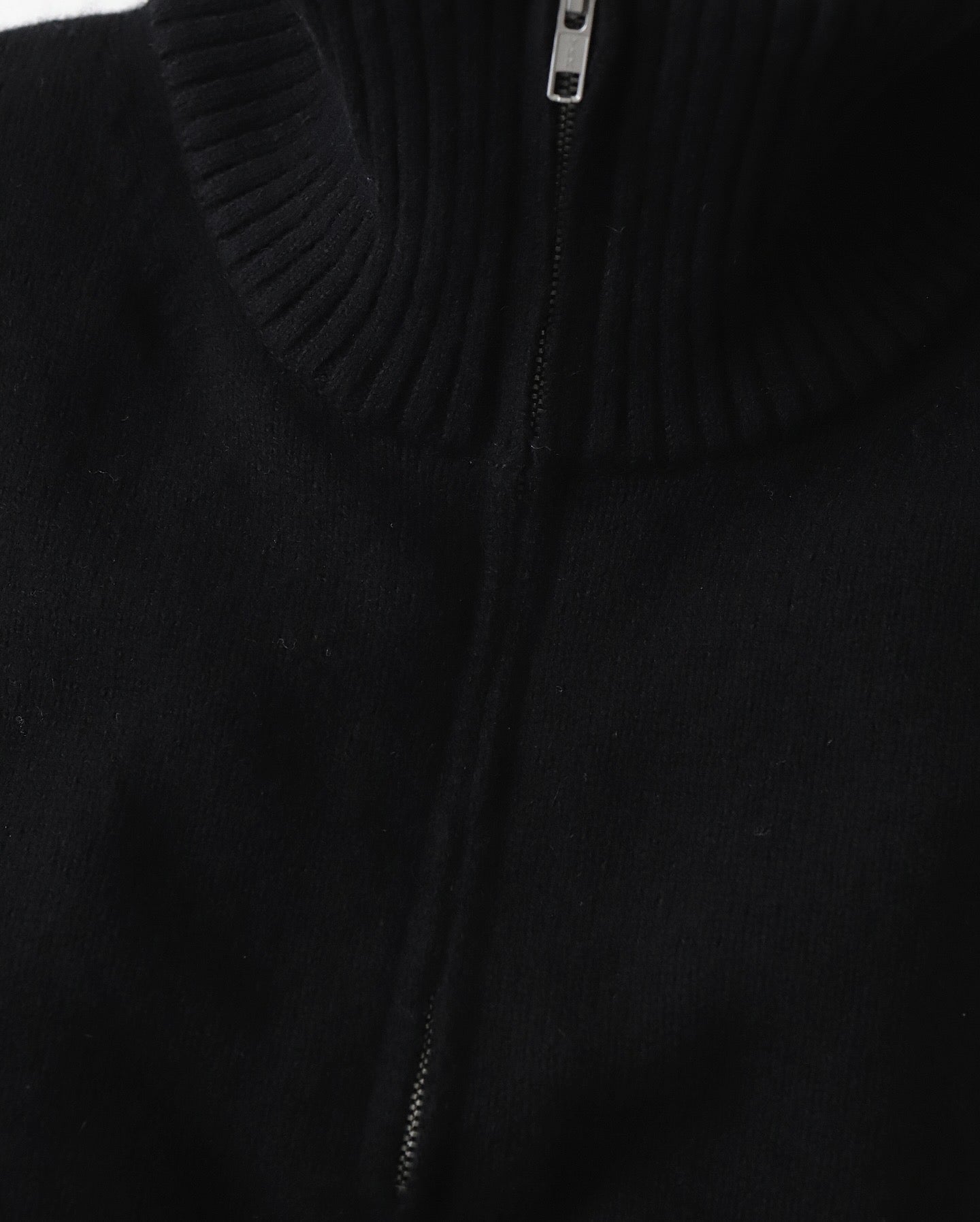 LAMBS WOOL HALF ZIP SWEATER
