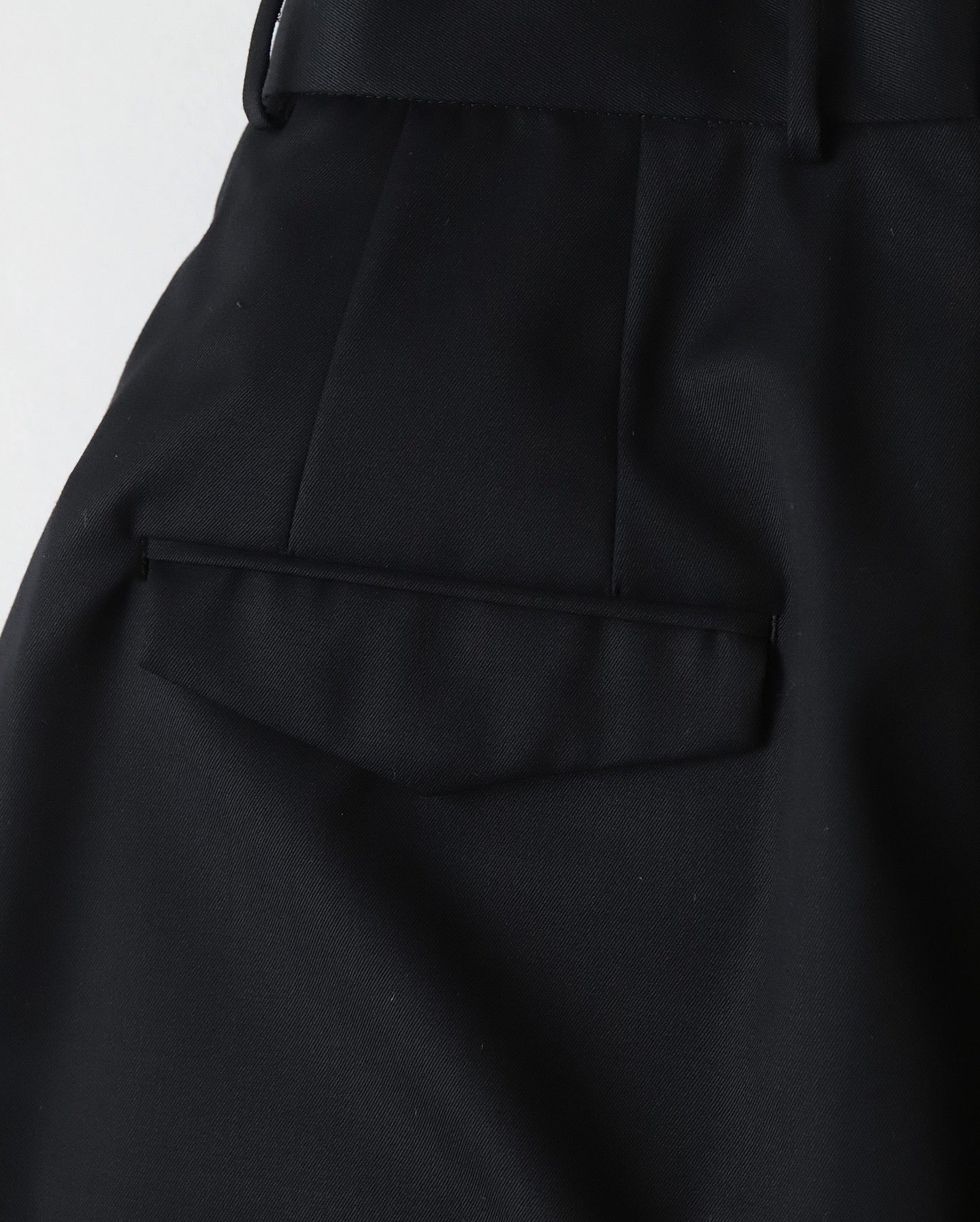 COMPACT WOOL 3TUCKED WIDE PANTS（WOMEN）