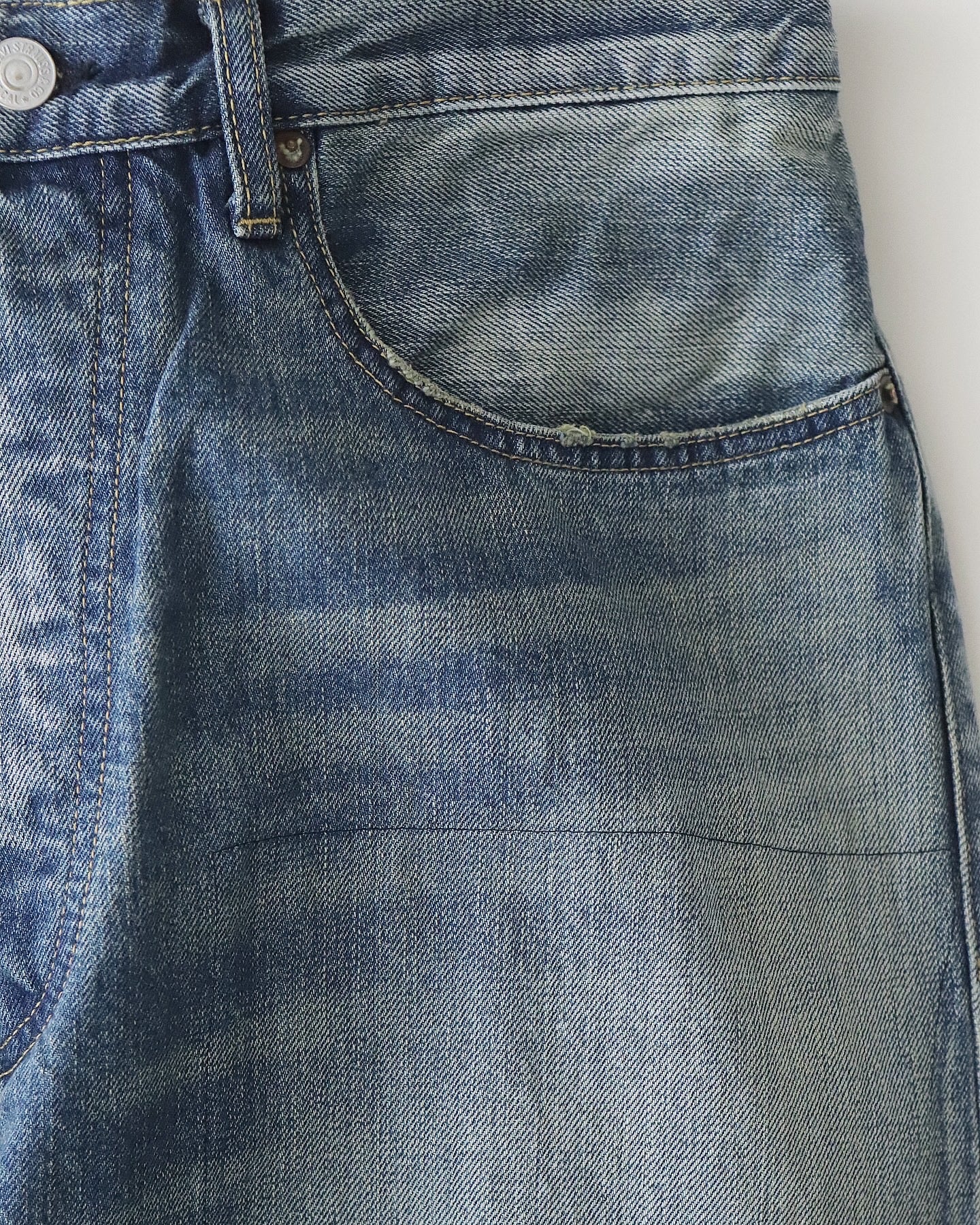 LEVI'S TURN-UP PATCH WORK DENIM PANTS