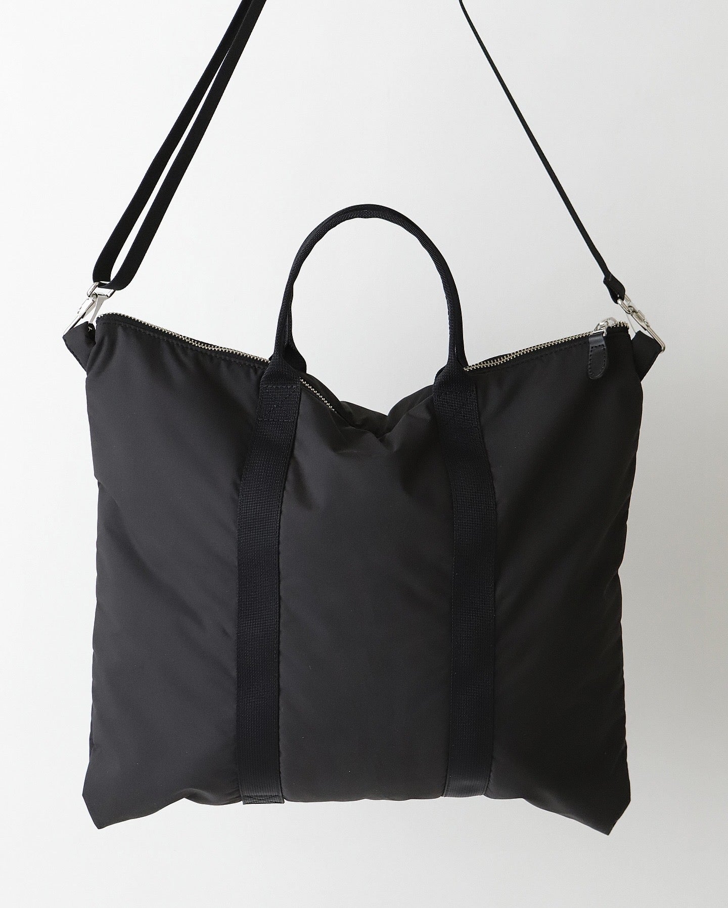 UNLIKELY ”MIL” HELMET BAG SQUARE