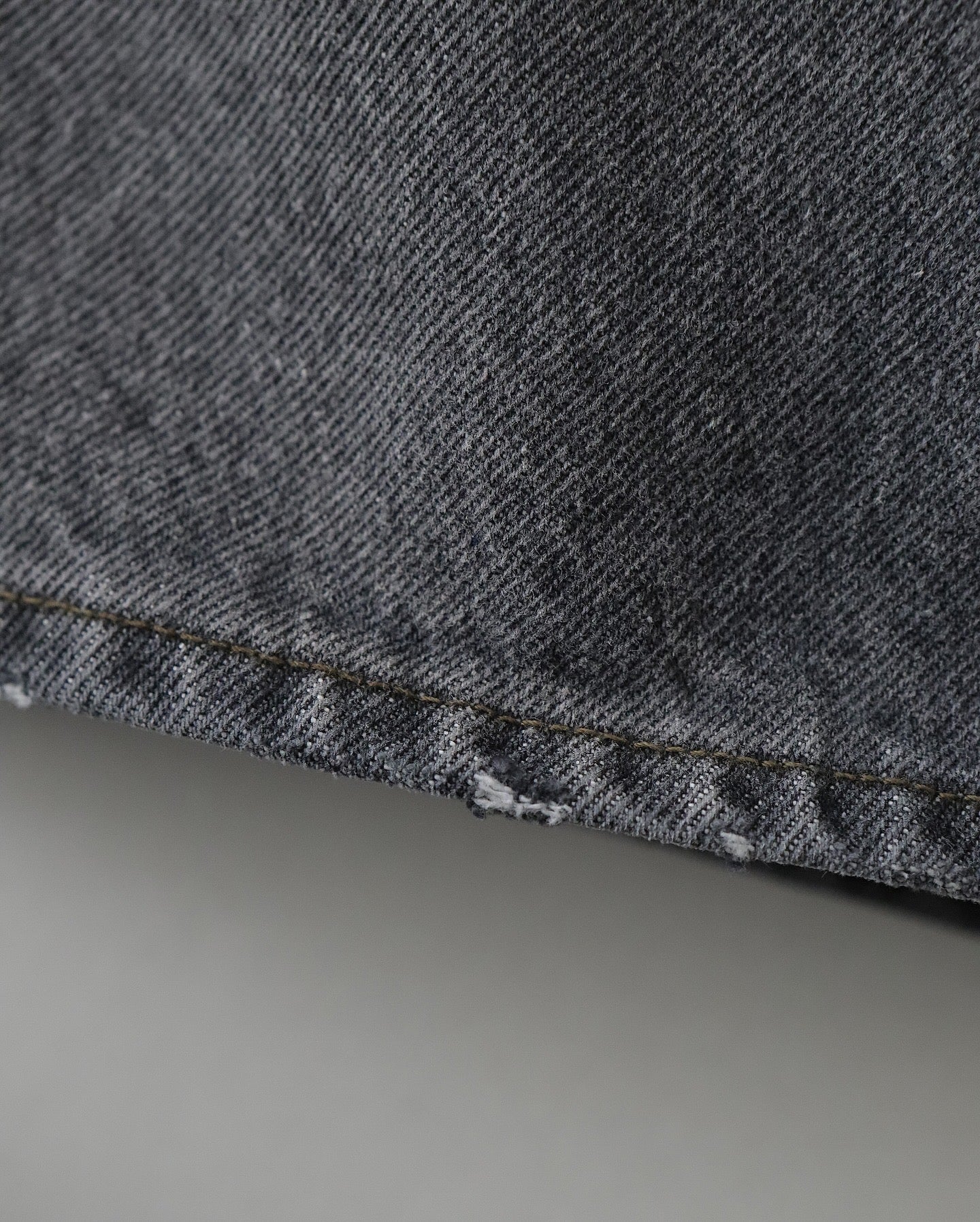 VINTAGE GRAY DENIM PANTS