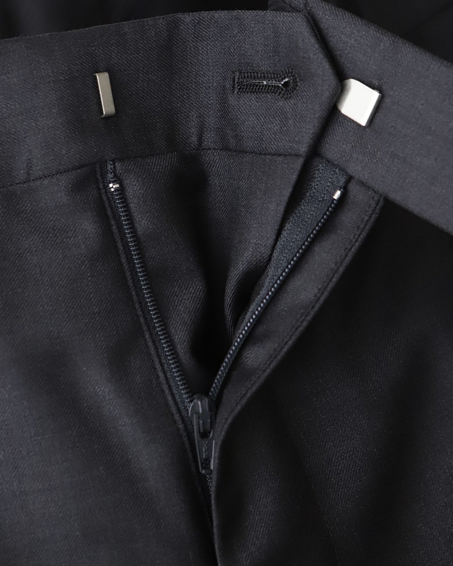 DOUBLE PLEATED SHORT TROUSERS / Ermenegildo Zegna