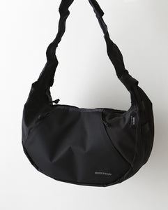 BRIEFINGS SLING BAG｜ESTER CORDURA DIA RIP × SUEDE NYLON ESTER
