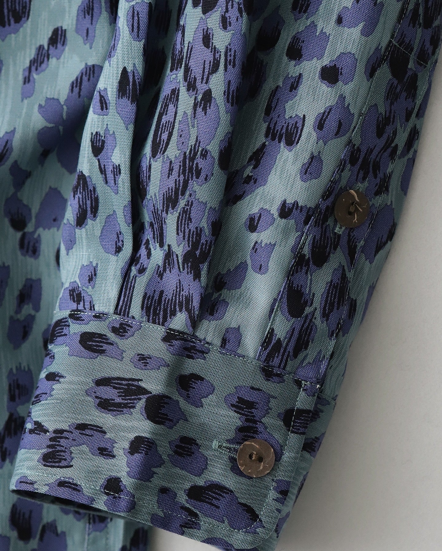 LEOPARD OPEN COLLAR SHIRT