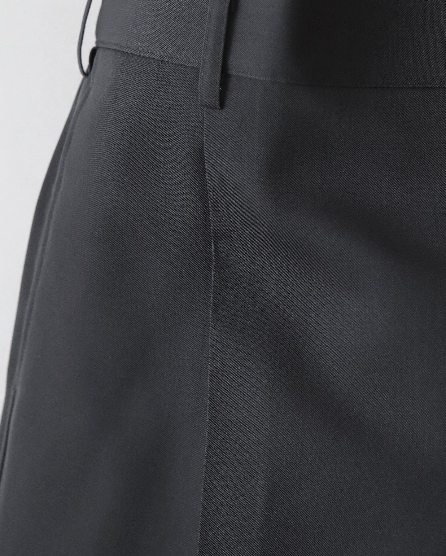 SCALE OFF WOOL WIDE SLACKS