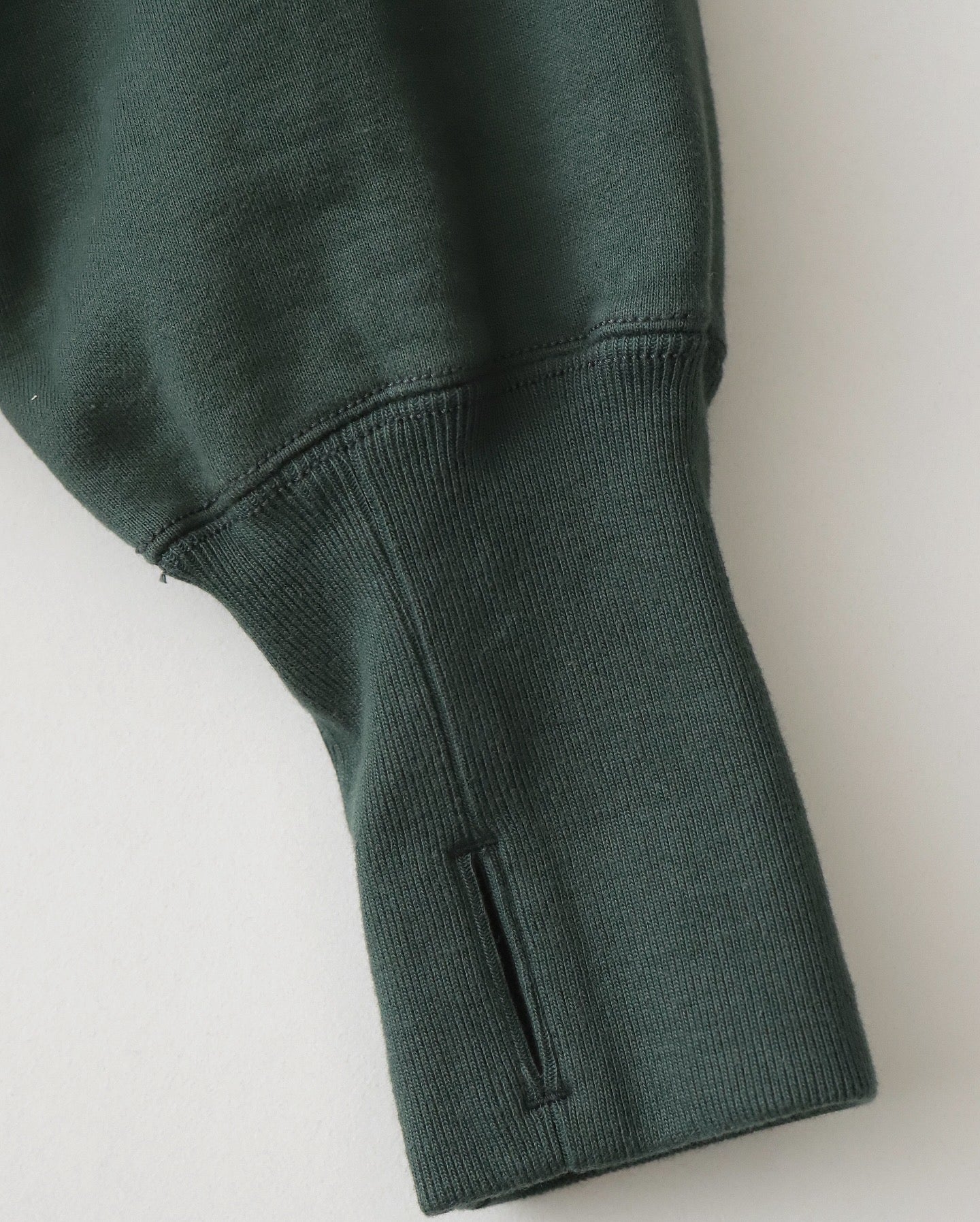 UNLIKELY SIMPLE SWEAT CREW "CENTRAL PARK"