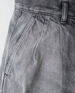 SELVAGE DENIM TWO TUCK TAPERED PANTS