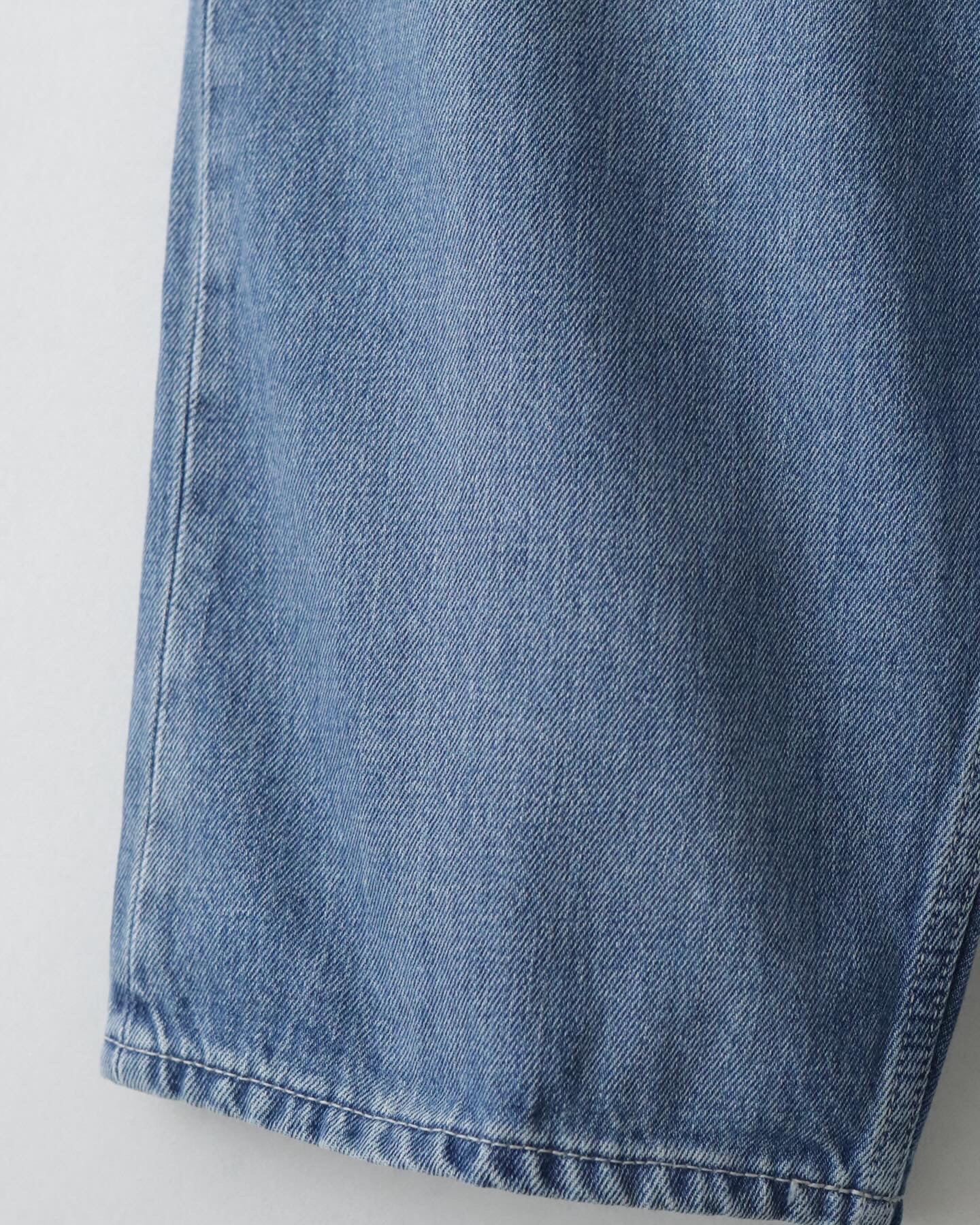 SELVAGE DENIM TWO TUCK TAPERED PANTS