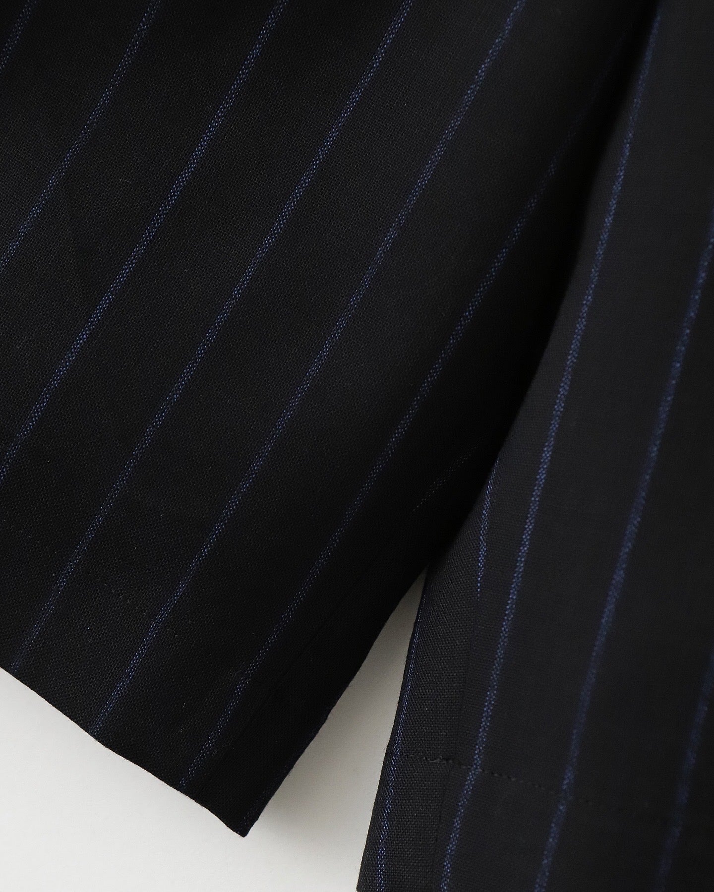 DOUBLE PLEATED SHORT TROUSERS / Dormeuil
